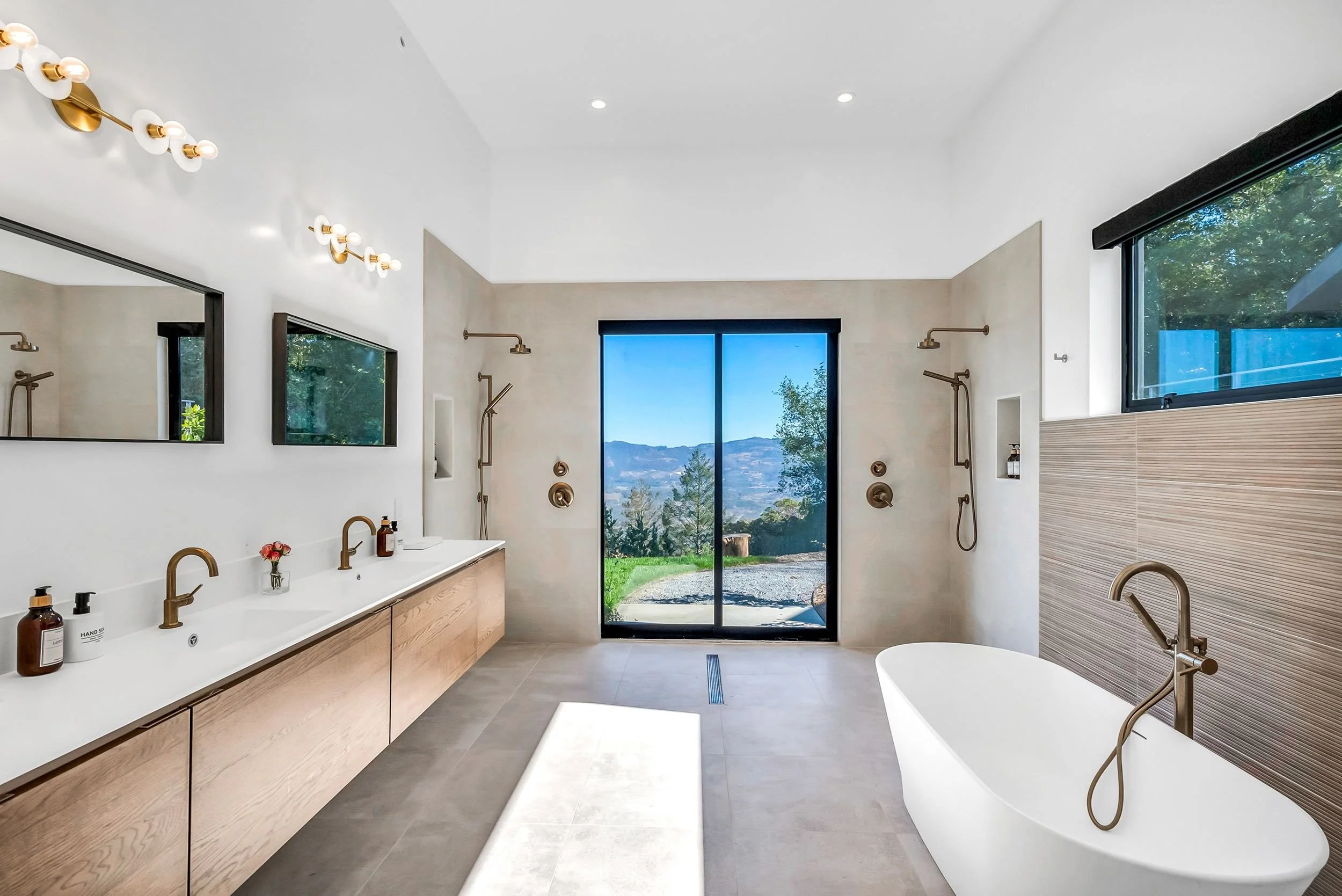 Sonoma Mountain bathroom 1.jpeg