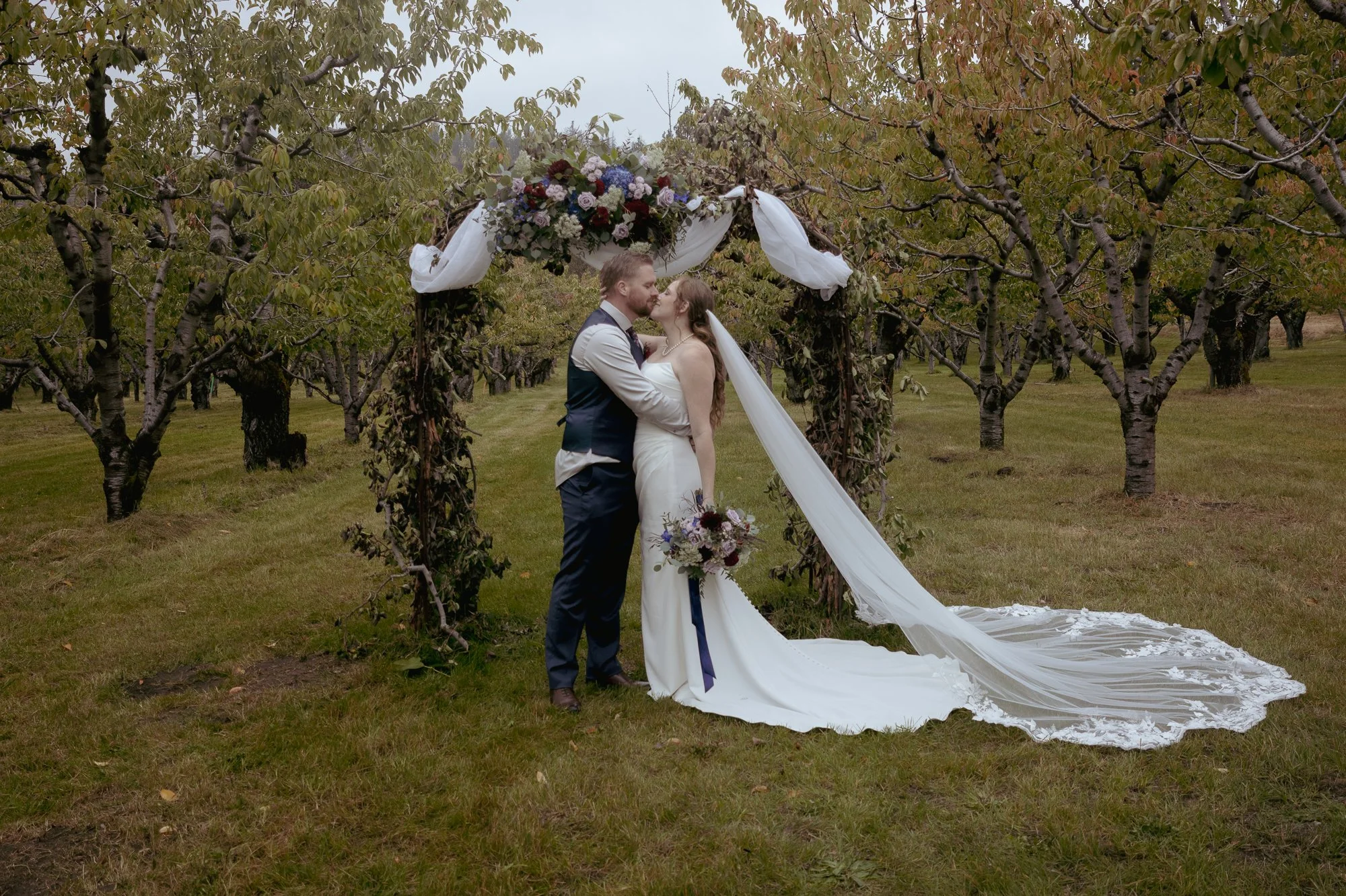 Intimate Family Apple Orchard Wedding in Kettle Falls, Washington