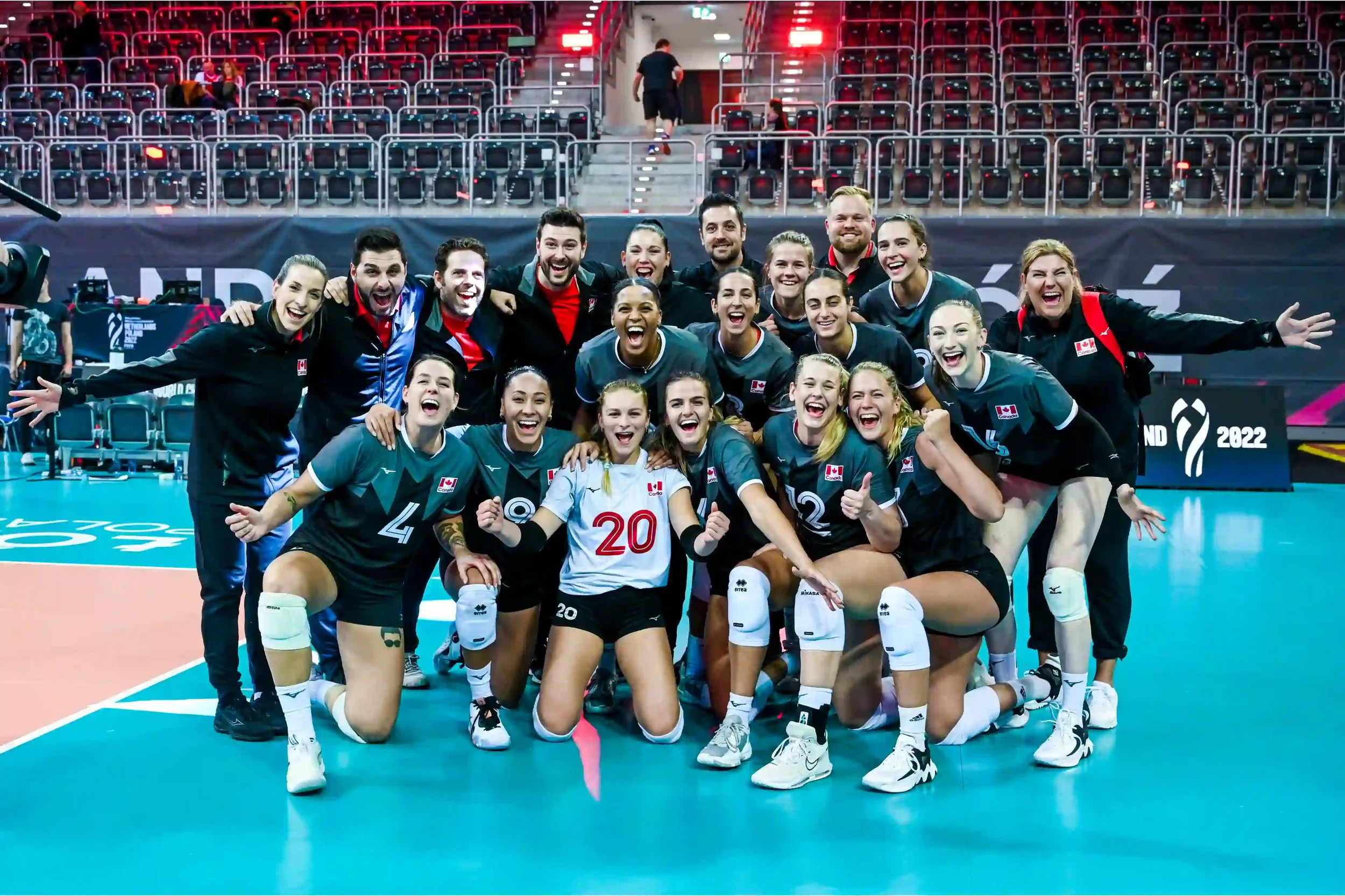 Dr. Wentzell with Volleyball Canada's Senior National Team