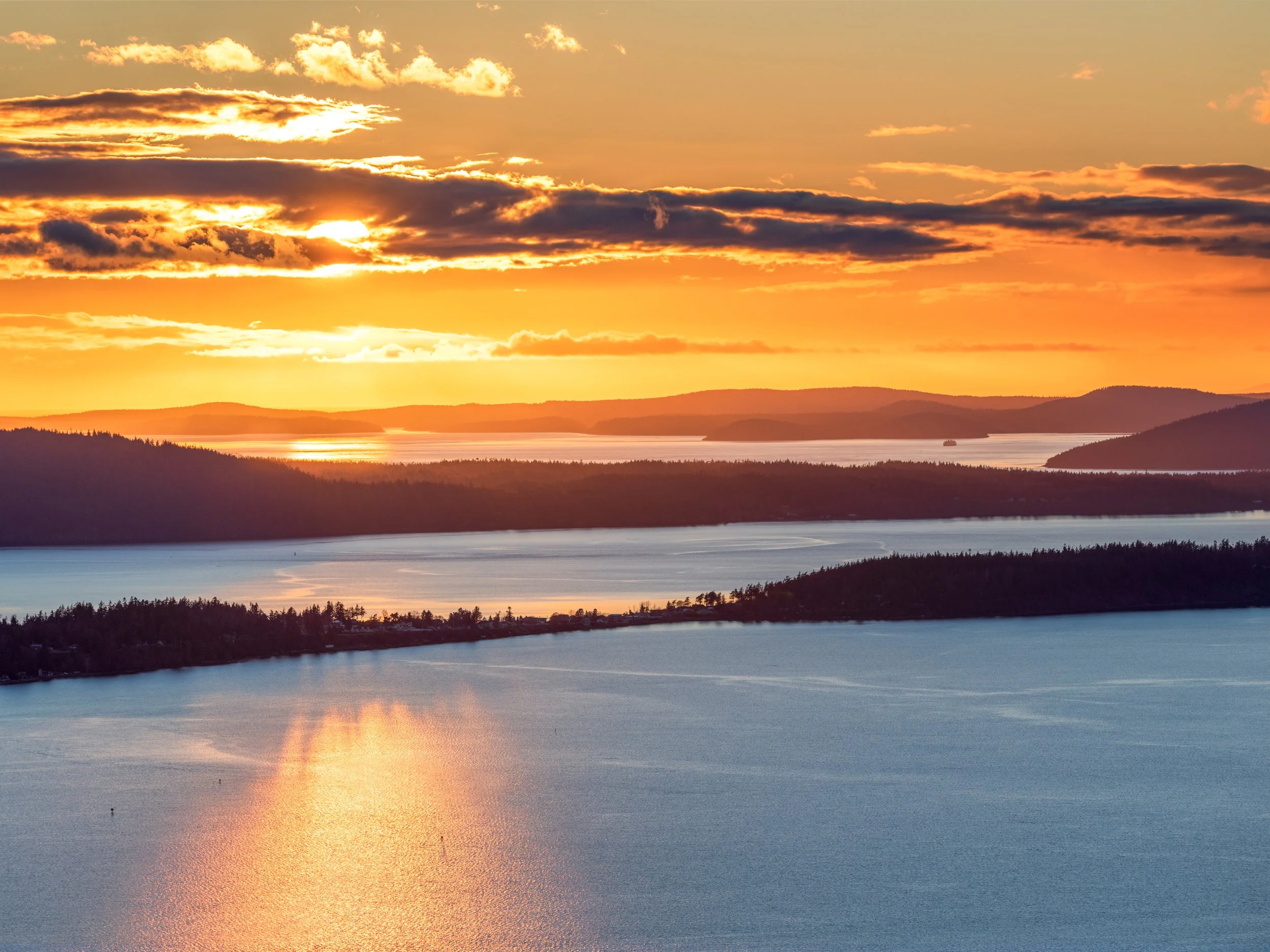 Salish Sea Sunset Sunset.jpg