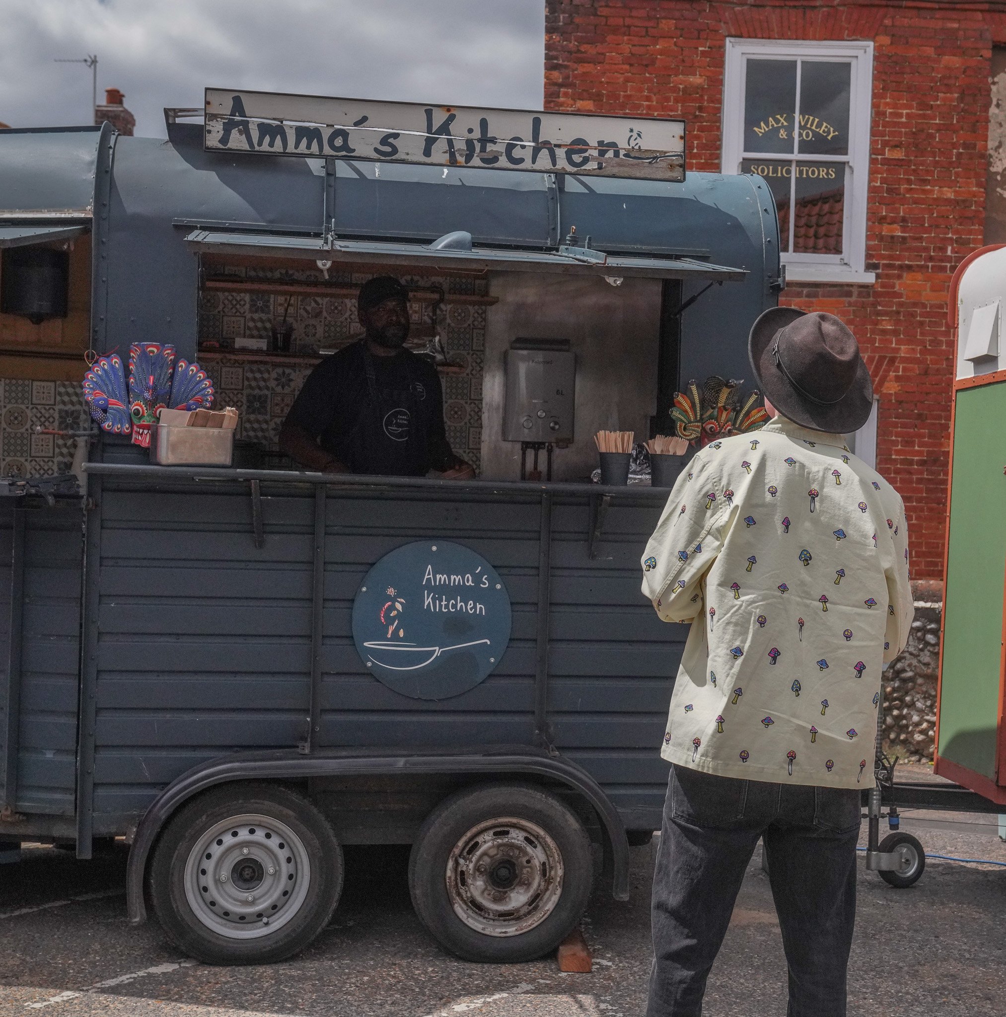 FOOD: Bakers Yard 😋 

For those of you who didn&rsquo;t make April market, we&rsquo;ve had a bit of shuffle around and have moved our knock-out street food vendors to Baker&rsquo;s Yard to join many of our artisan food and drink producers.

With ood