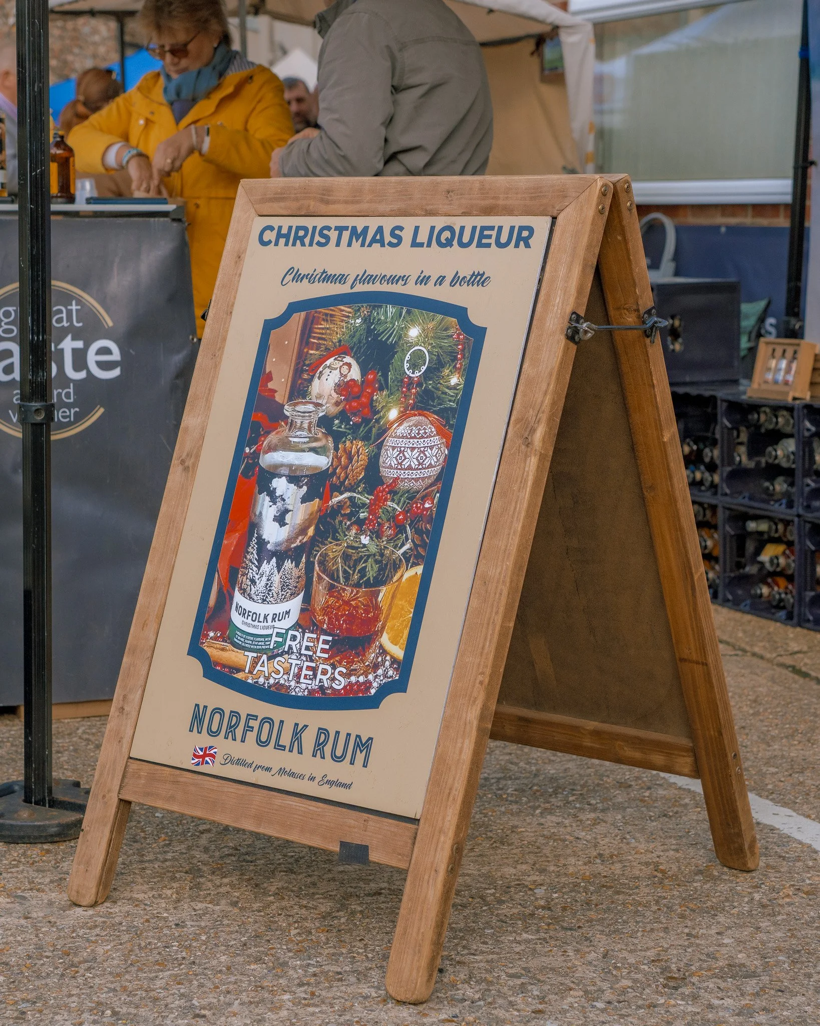 🌲 Christmas Tipple top up?
👀 Don&rsquo;t mind if we do!
🗓️ This Sunday!
🕰️ 10:00-15:00

#HoltSundayMarket #VivaLaMercado #VisitNorthNorfolk