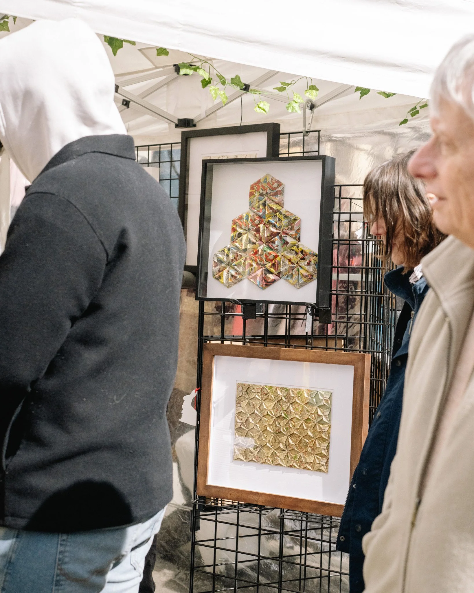 WELCOME!

We are very happy to welcome Pixies and Sprites to Holt Sunday Market

Using modular origami and recycled materials, they create imaginative and intricate artwork. Clever, colourful and just the right amount of magical.

Despite literally b