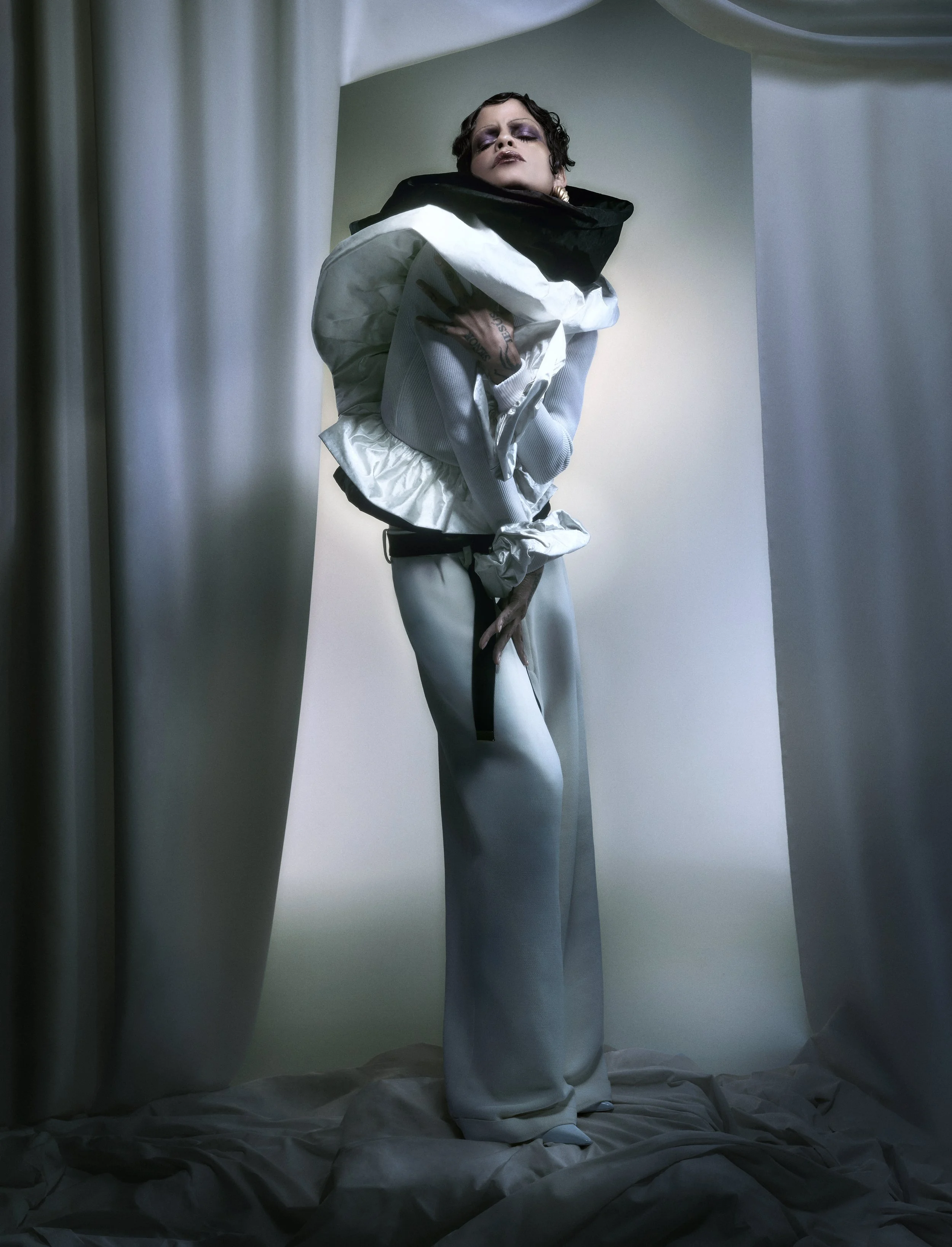 260128_10-MAGAZINE-SCHIAPARELLI_RUSLING_010_0176_V2.jpg