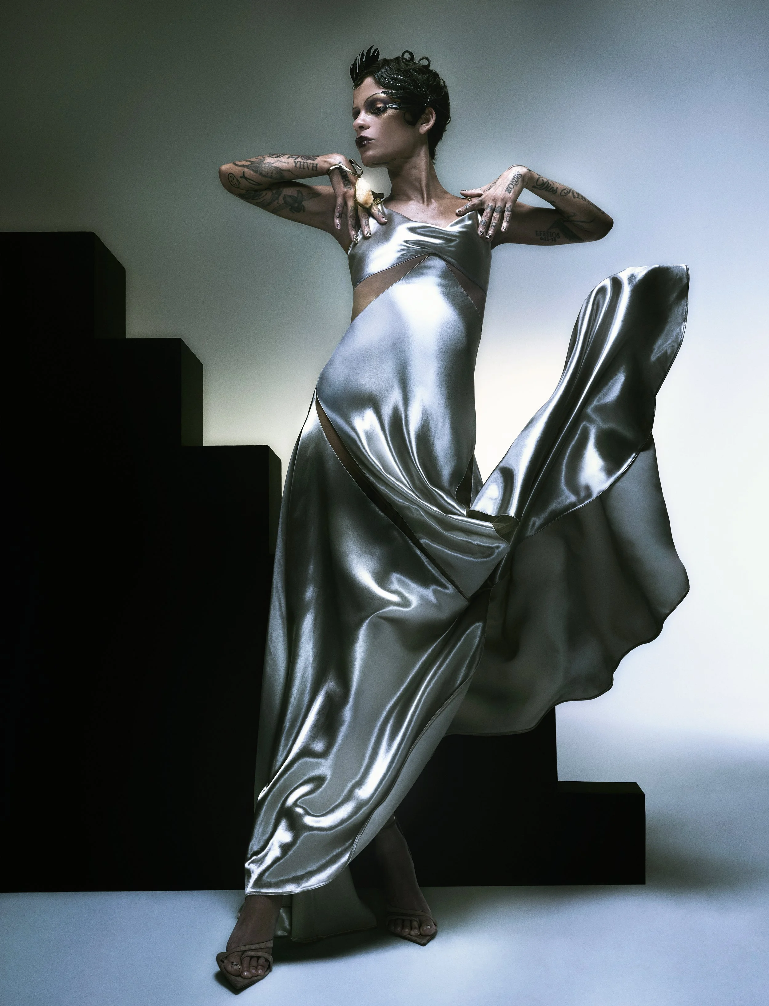260128_10-MAGAZINE-SCHIAPARELLI_RUSLING_060_1060_V2.jpg