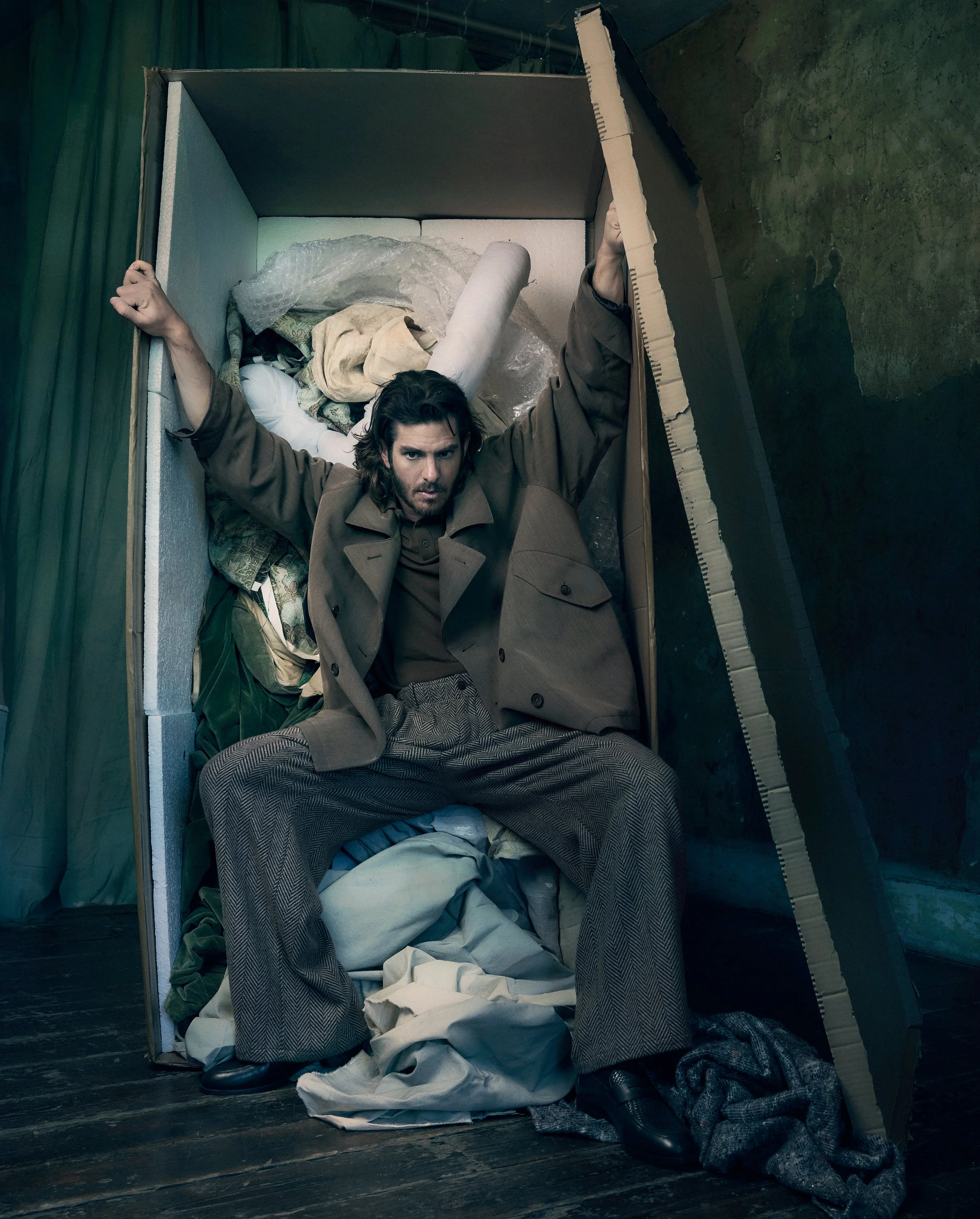 260702_Esquire_Andrew_Garfield_08_1601_V3_LRJ_sRGB.jpg