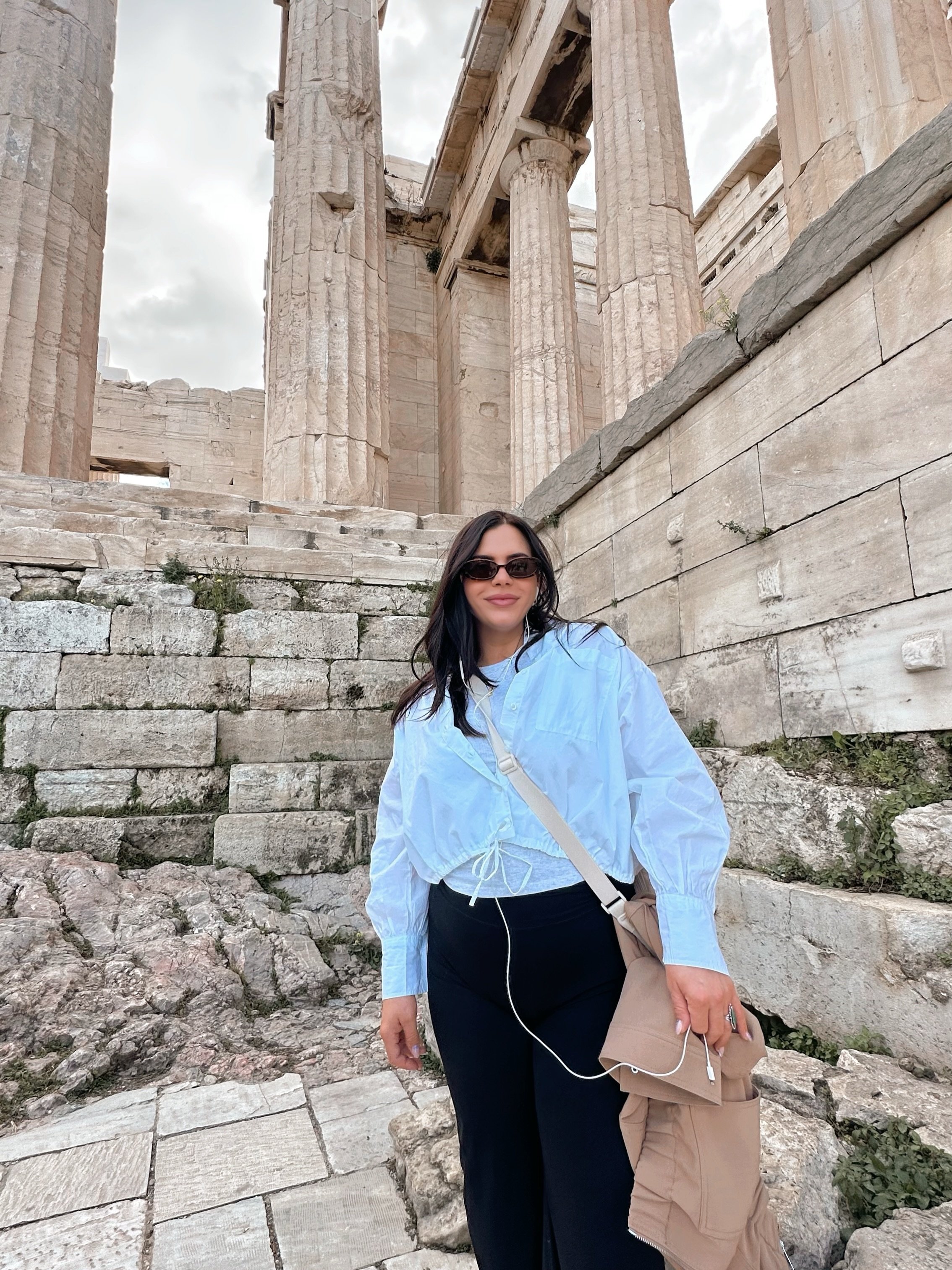 Few places in the world command a presence quite like the Acropolis. 🏛️
Arrive early in the morning or just before sunset. The crowds never truly disappear&hellip;this is Athens&rsquo; most visited landmark&hellip;but cooler temperatures and softer 