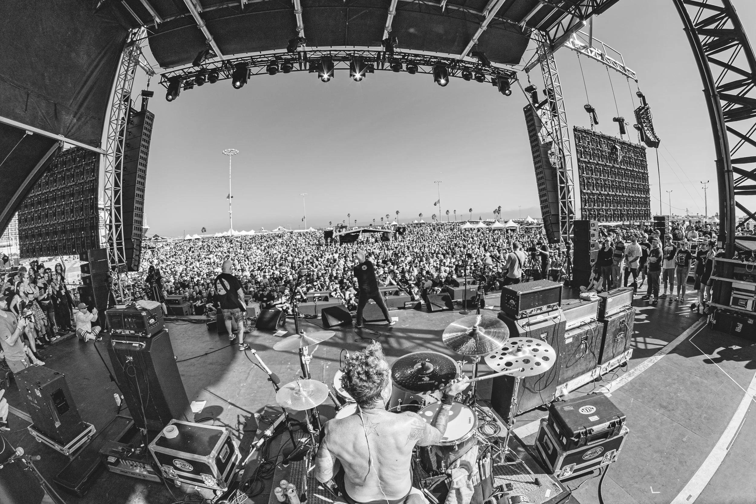 Good Riddance Release New Album “Before The World Caves In”