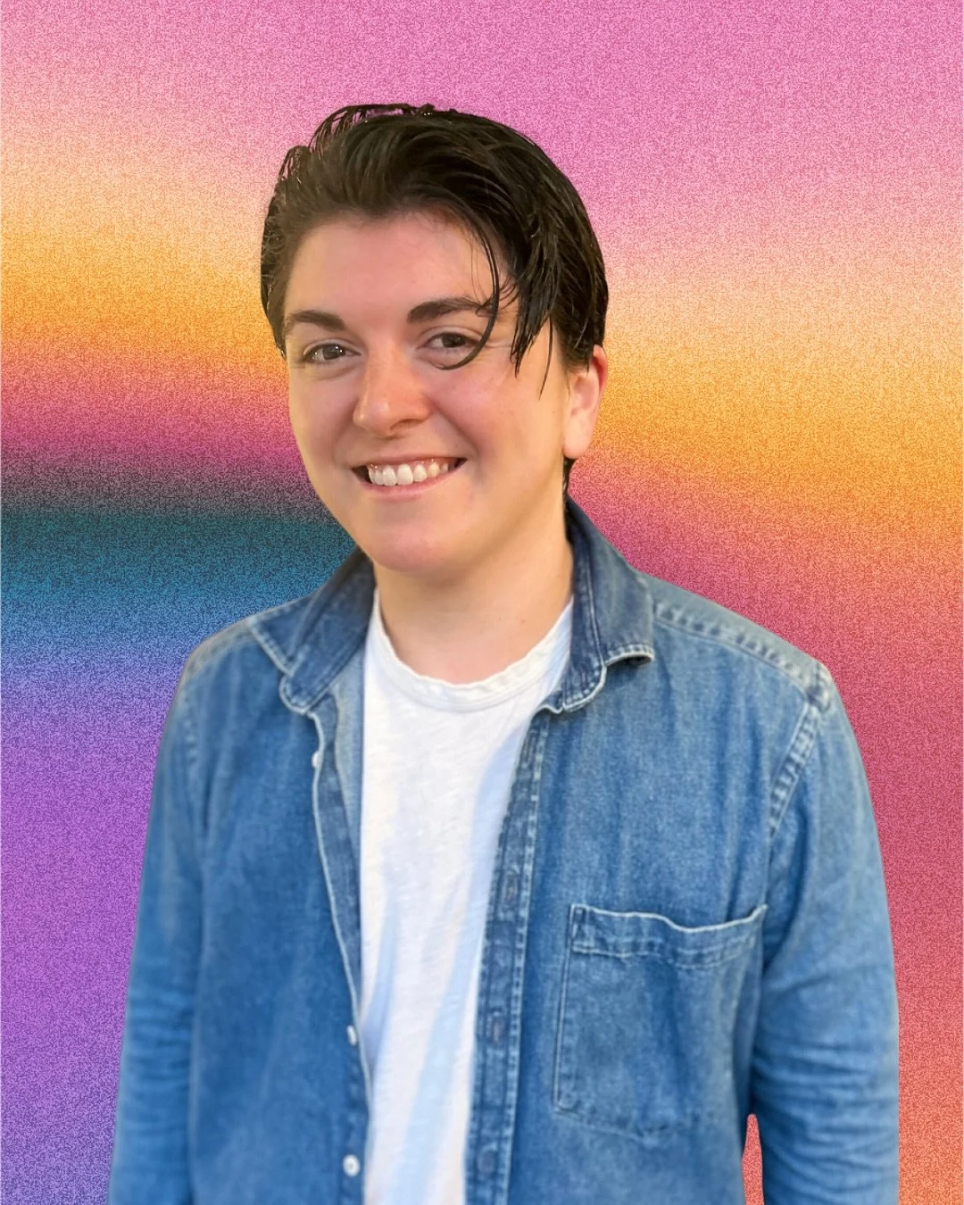 Reallllll fresh cut for @taylanzet, owner of @anytimespritz, by Alana! 
.
.
.
#haircut #maschaircut #greenpointbrooklyn #brooklynbarber #queerhair #salon #greenpointbrooklyn #gayhair