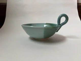 #8 small handled bowl