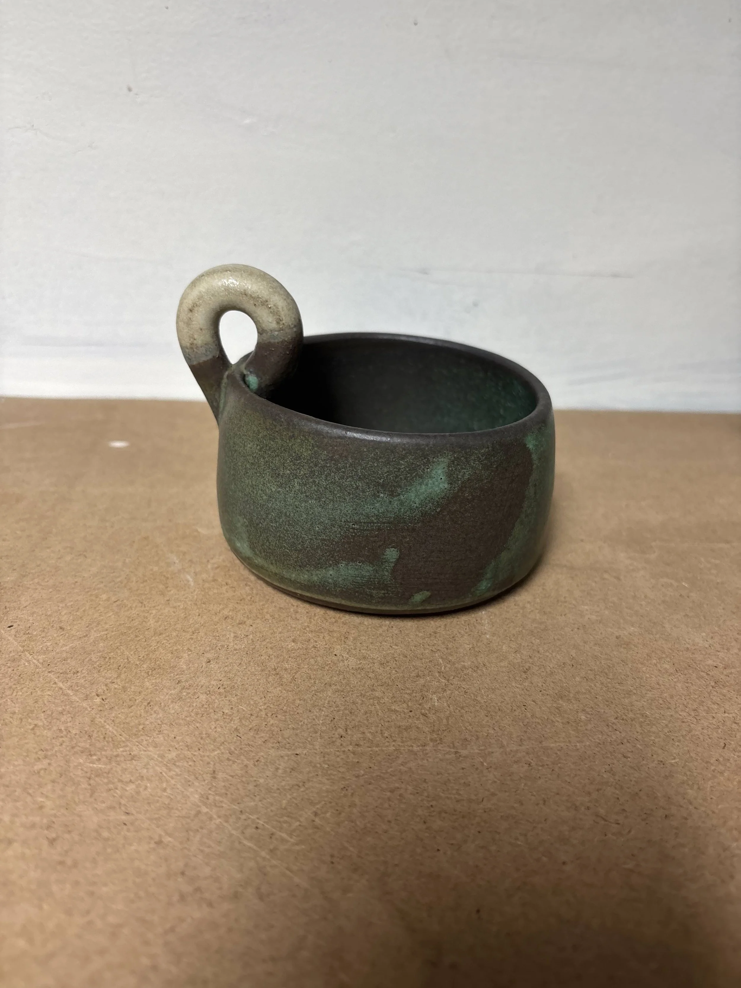 Small dish with handle
