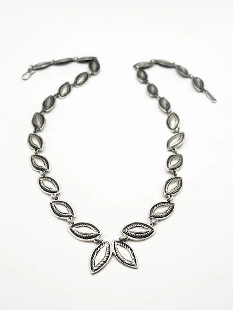 Perry Shorty - Necklace