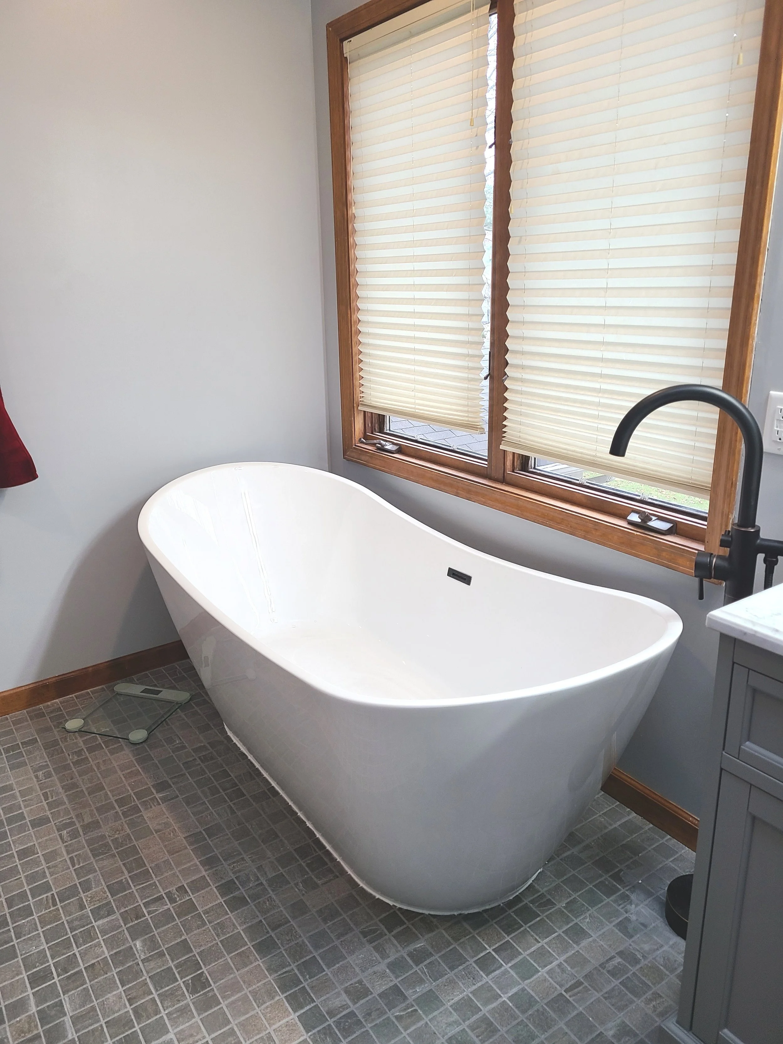 Milnes Bathroom.jpg