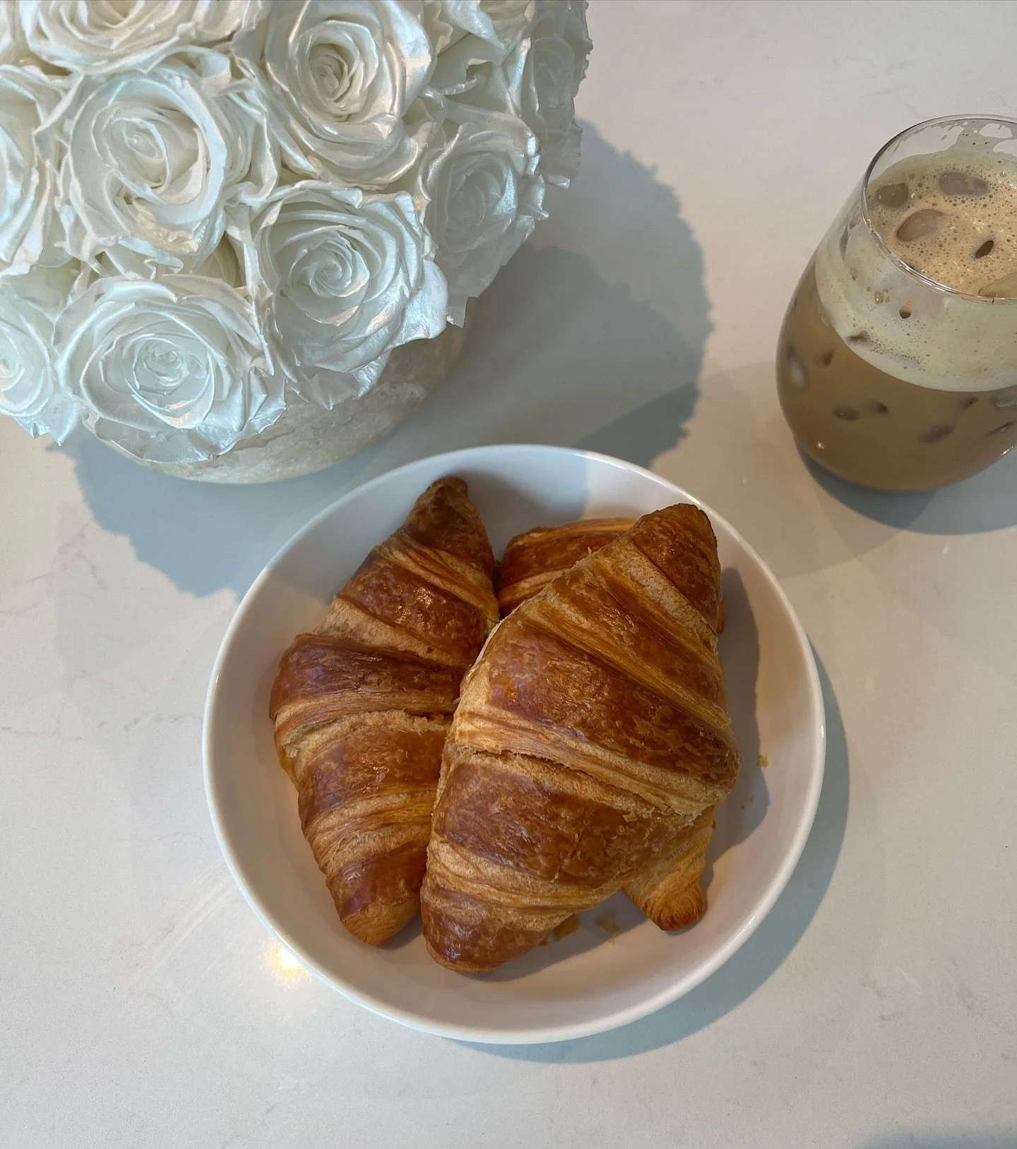 Rise and shine 🥐 
#enlauv #soenlauv #breakfast