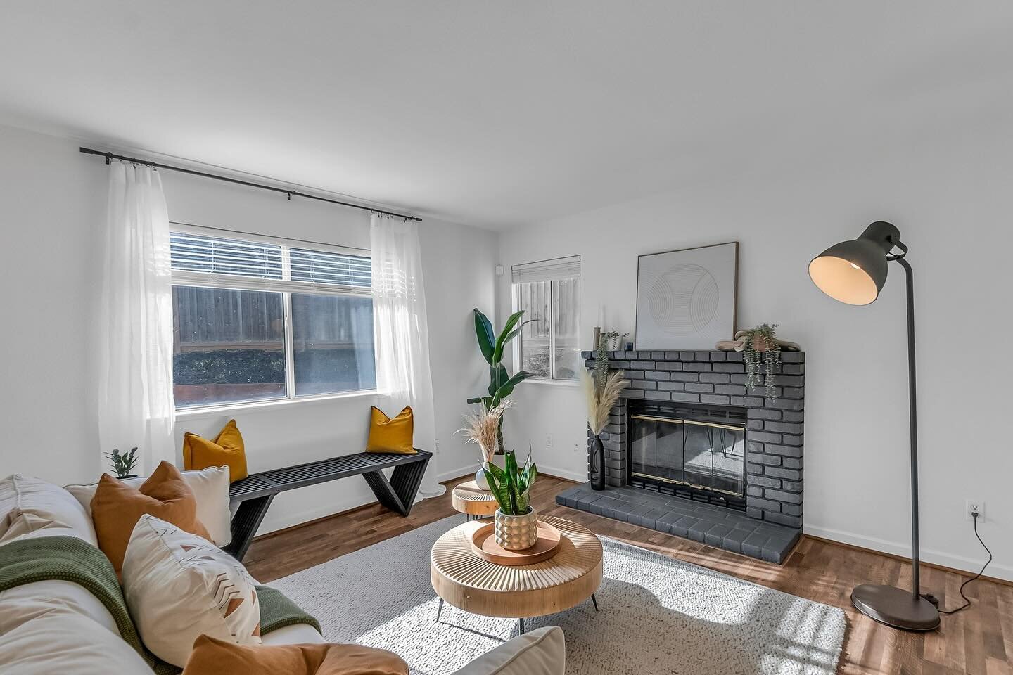 A strong stager should get your listing under contract in less than 2 weeks &hellip; Congrats to our amazing clients!🥳#stagedbycashmere #bayarearealestate #homestaging