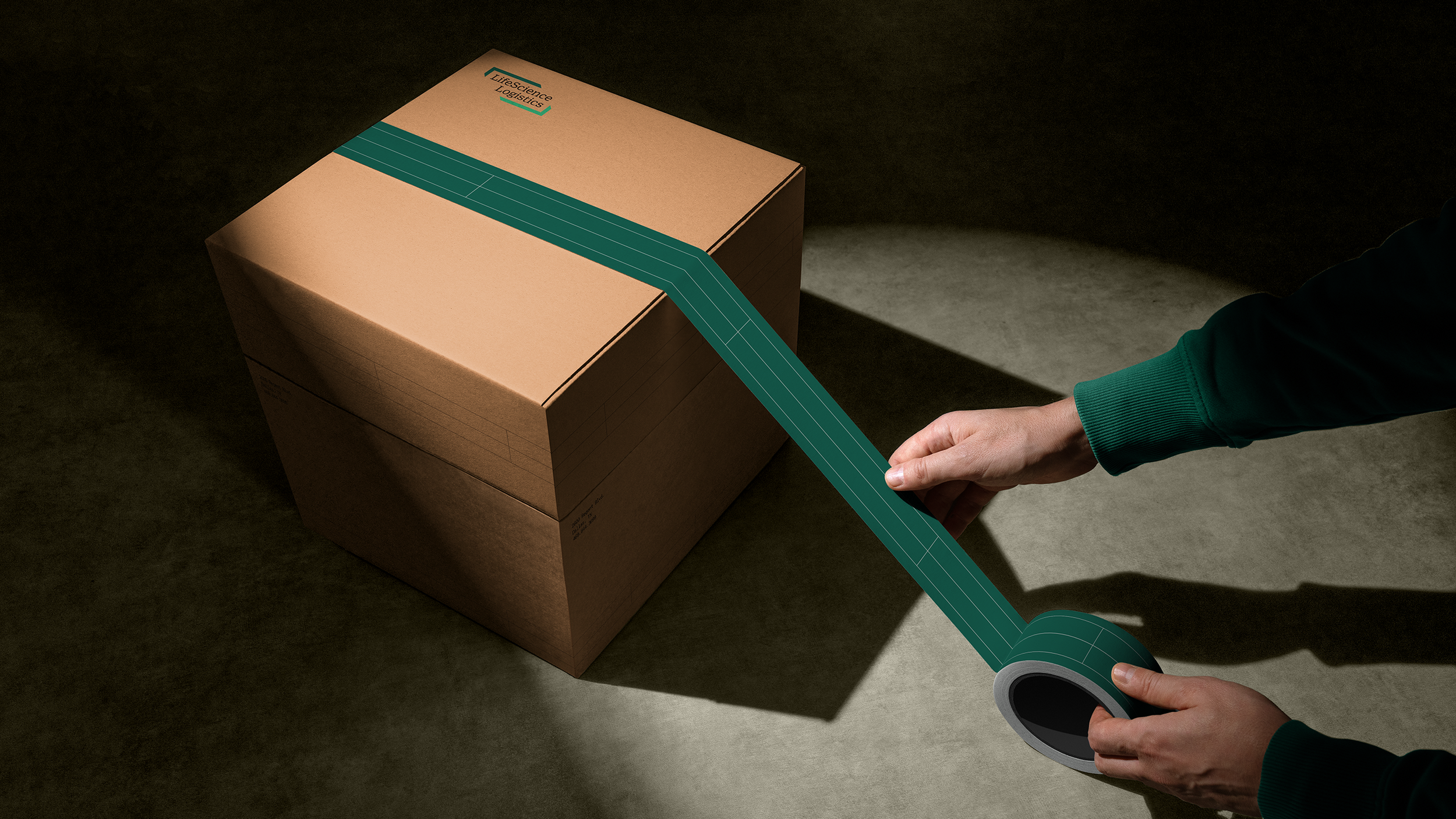 02-post-packaging-mockup_2.png