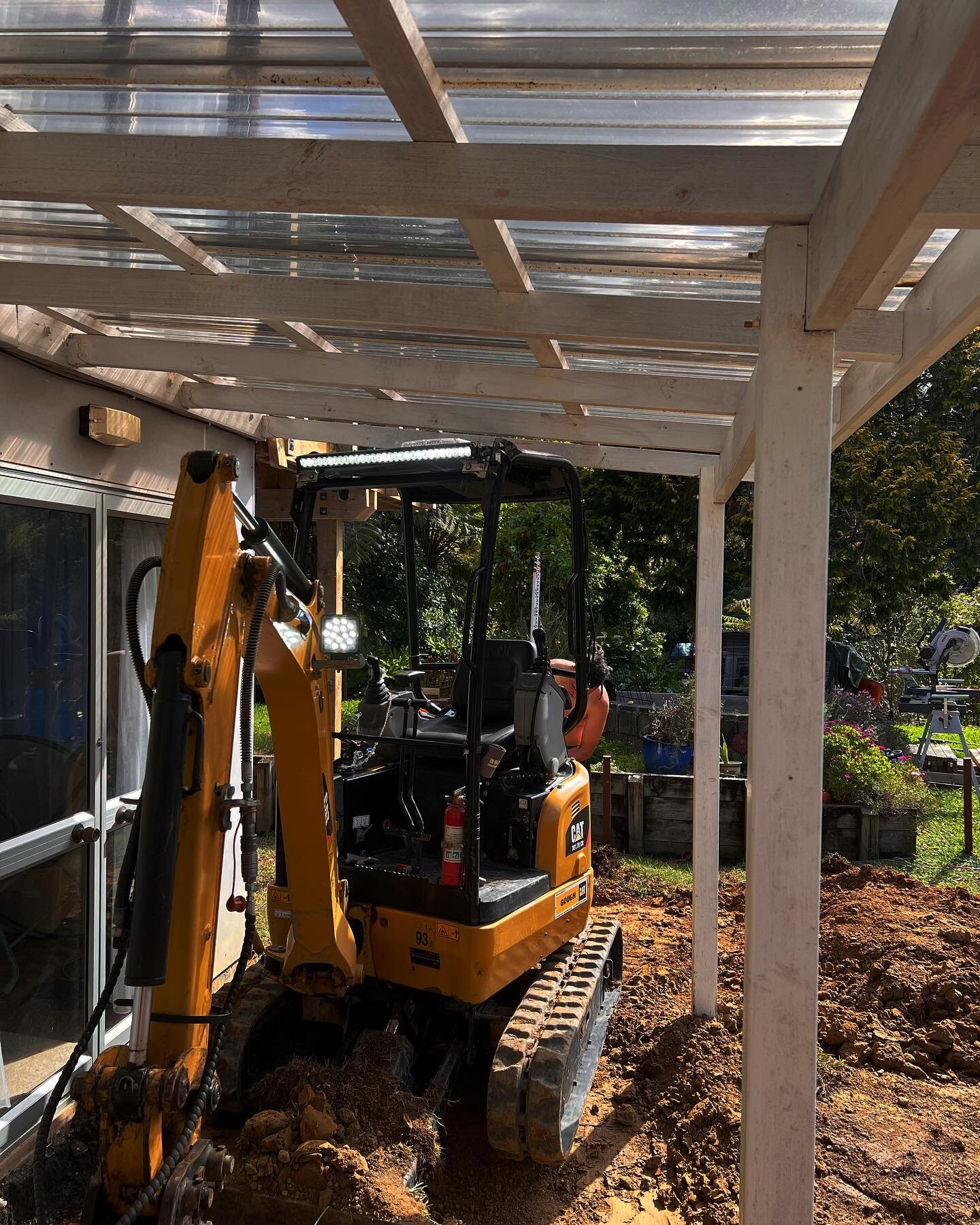 Tight access excavation is no problem for the team at Shaw Contracting Services! We recently took on a project to excavate footings for a new deck, and the site presented some serious challenges. But with our experience and specialized equipment, we 