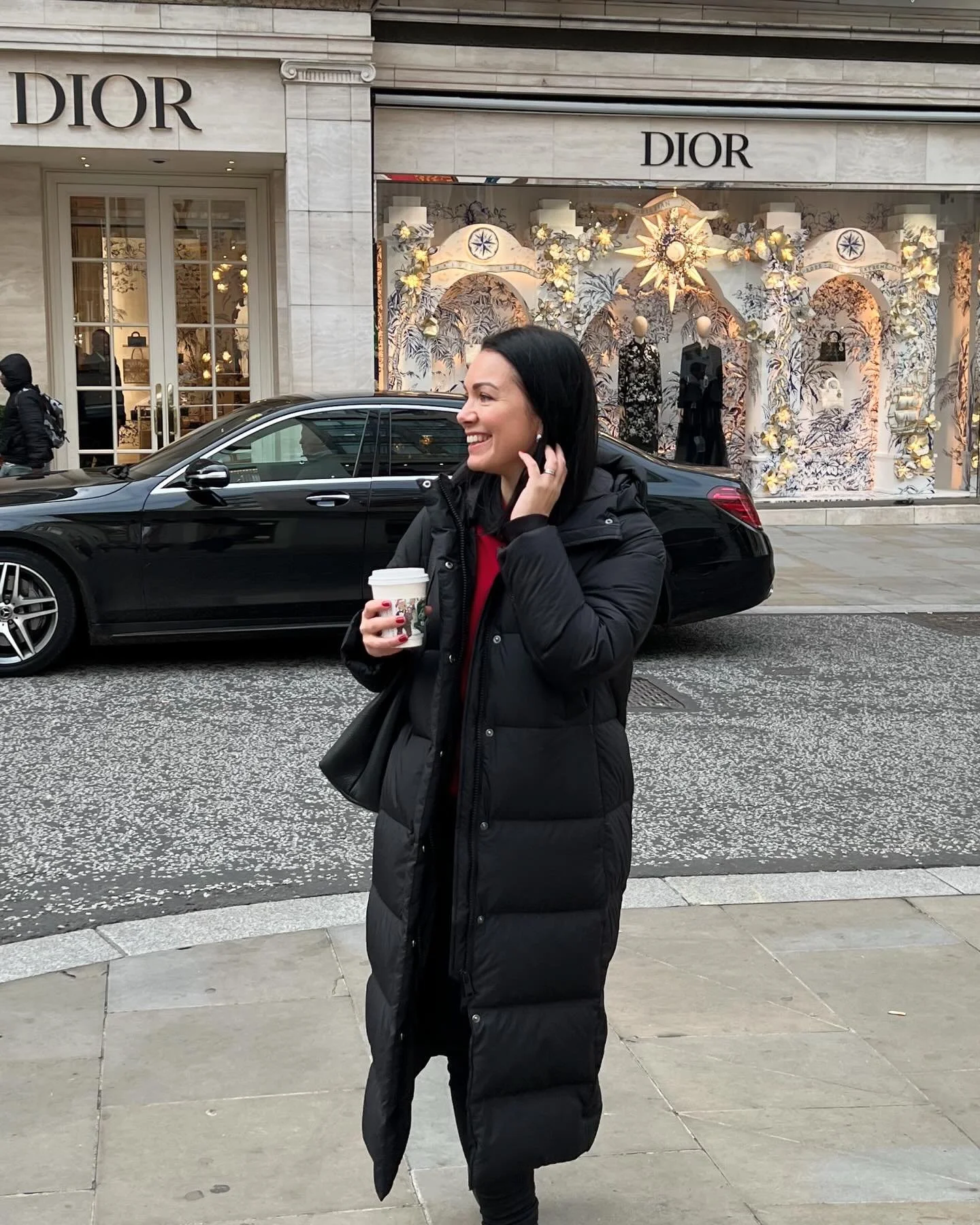 Christmas in the city🎄
I always plan a trip to London around this time of the year just for an endless inspiration (especially from fashion window displays) and festive mood💫

#christmasinlondon