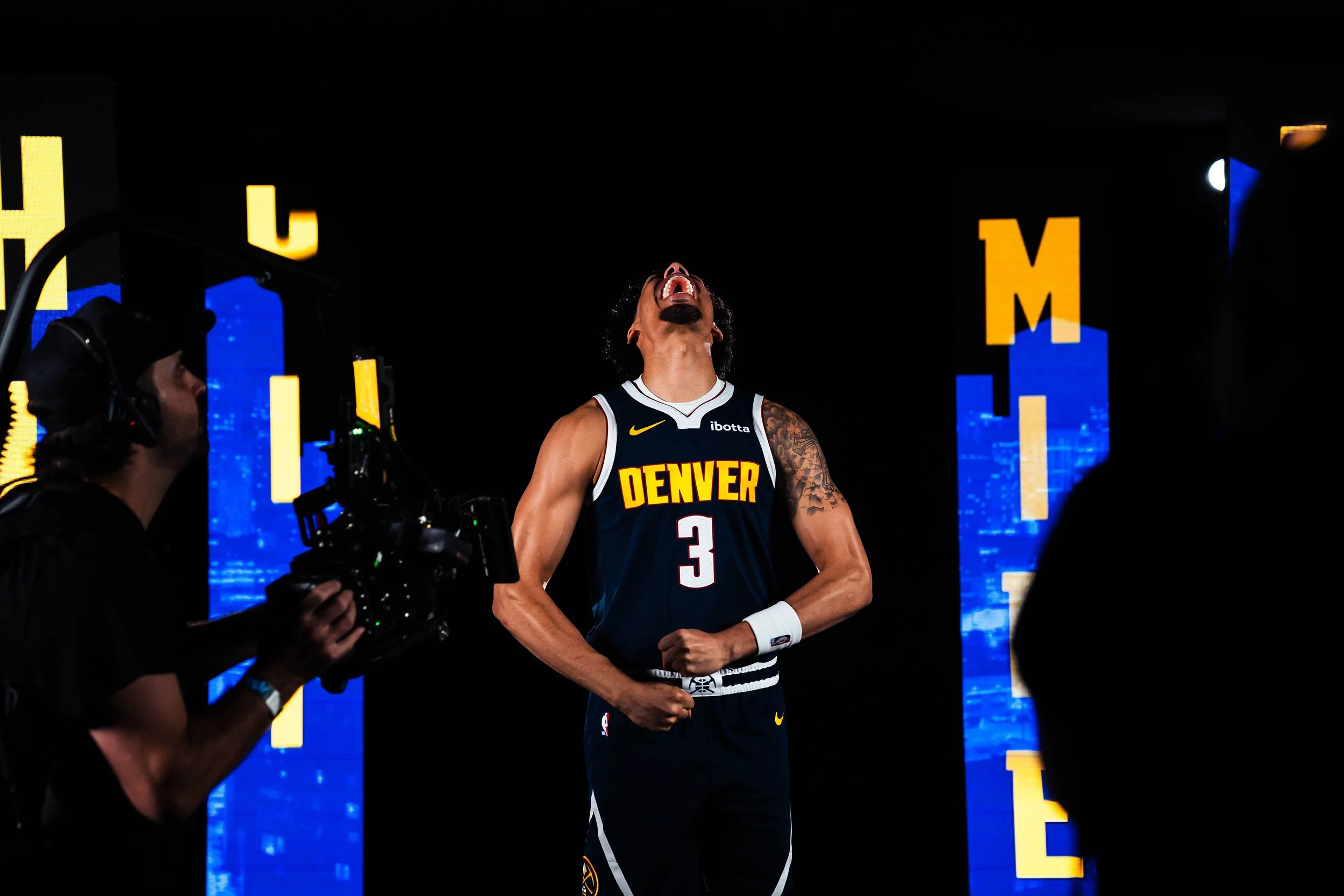 Nuggets_BTS_02.jpg