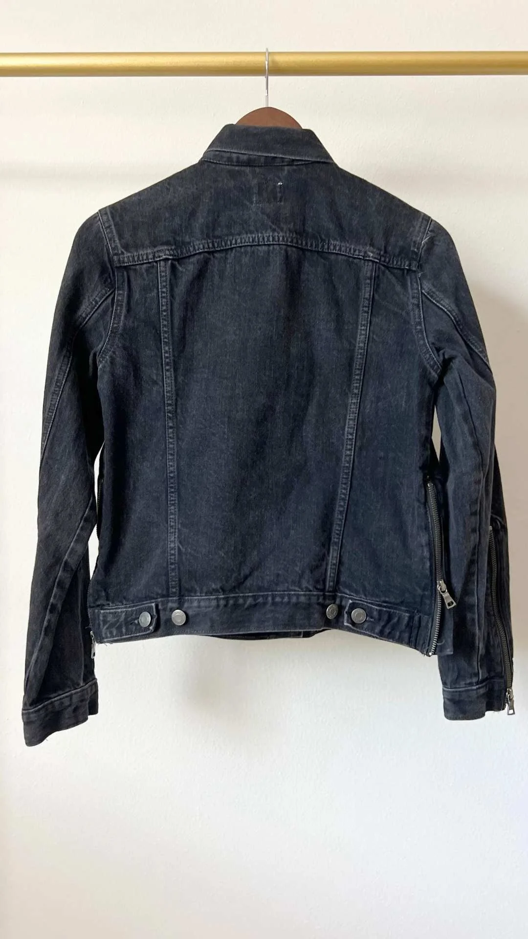 gap-1969-black-denim-jacket-2.jpg
