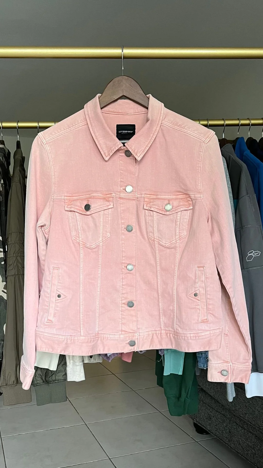 Liverpool Los Angeles Women's Pink Denim Jacket — tutt