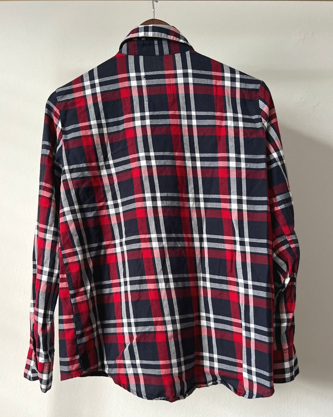 zara-woman-red-plaid-longsleeve-2.jpg