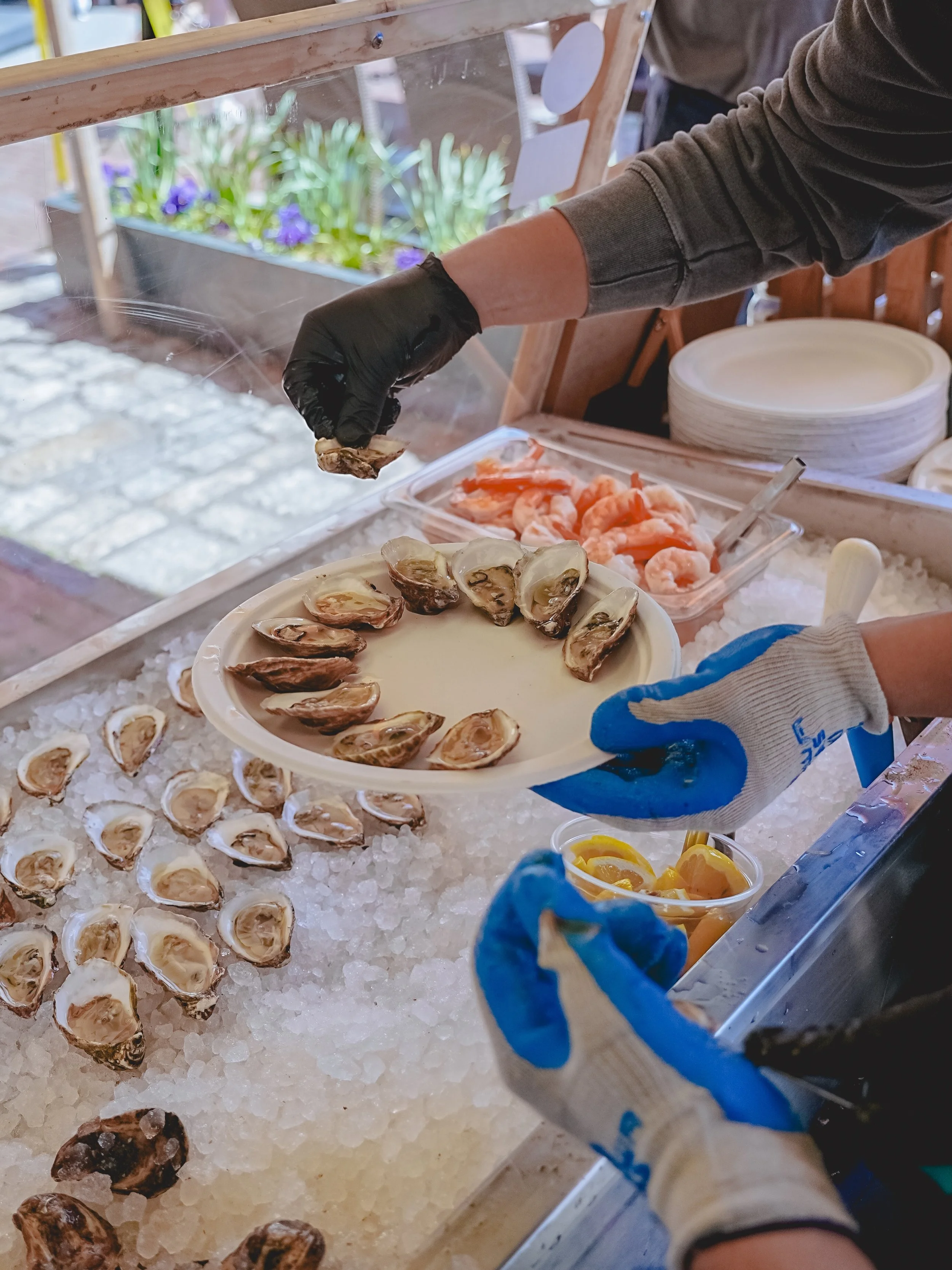 If our calculations are correct, we estimate there were well over 50,000 oysters shucked &amp; eaten this past weekend on @bowenswharf 🦪🤘🏻

It was a killer couple of days kicking off festival season in Newport, and so great to see all the oyster l