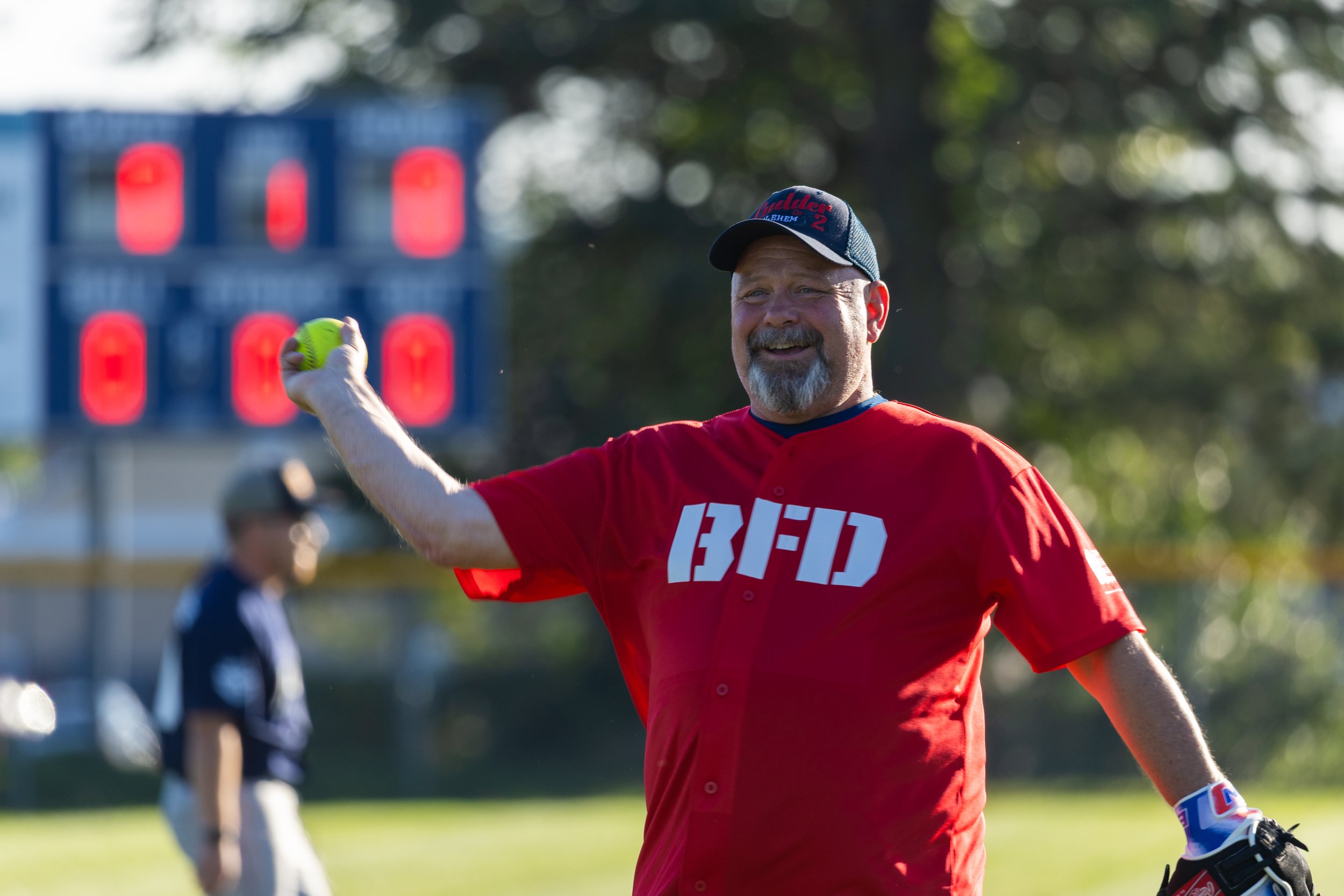 26.09.11BFDvsBPDSoftballGame-6.jpg