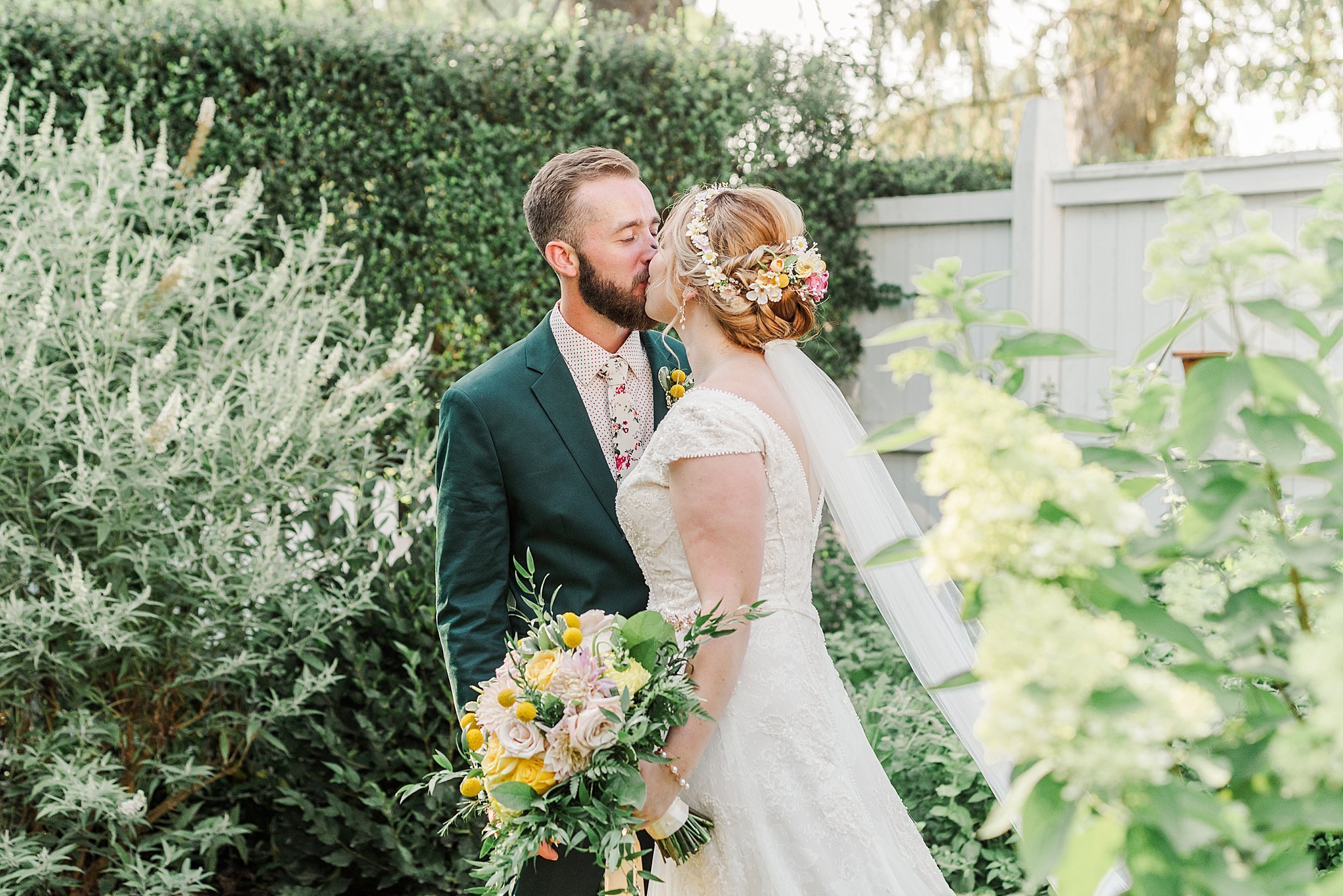 White Chimneys Gap PA Summer Wedding with Scottish Highlands_5361.jpg