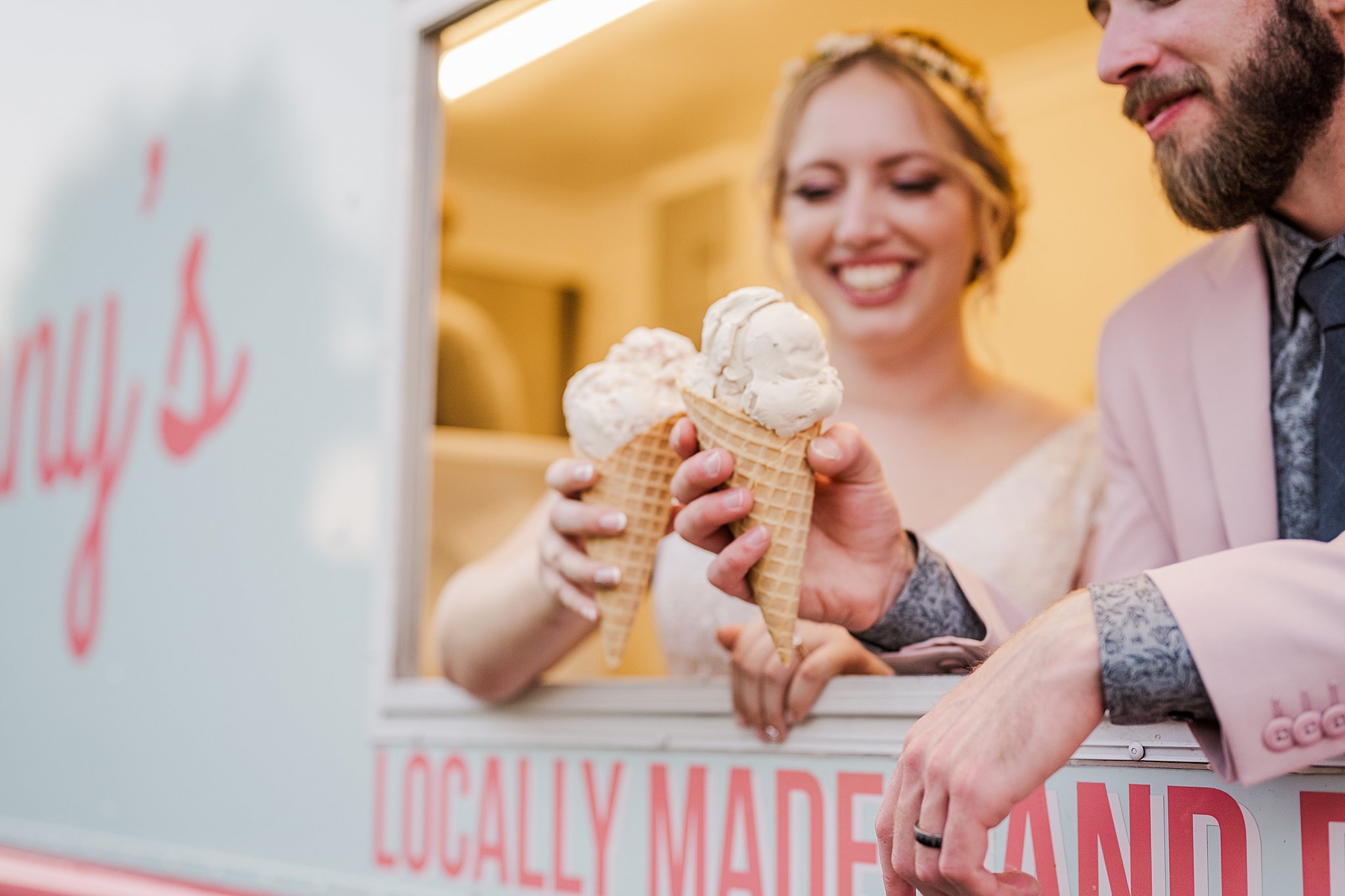 White Chimneys Gap PA Summer Wedding with Scottish Highlands_5390.jpg