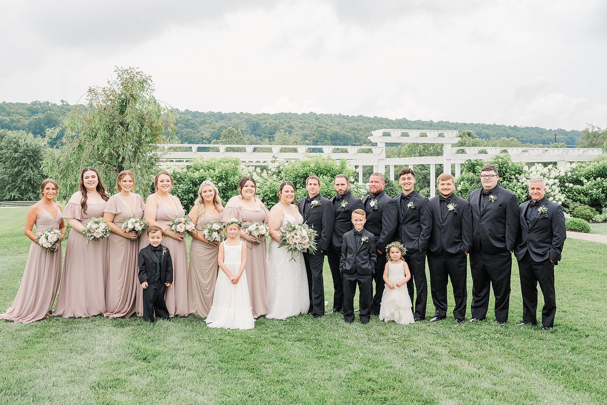 The Barn at Stoneybrooke Summer outdoor Rainy Wedding Photography_5209.jpg