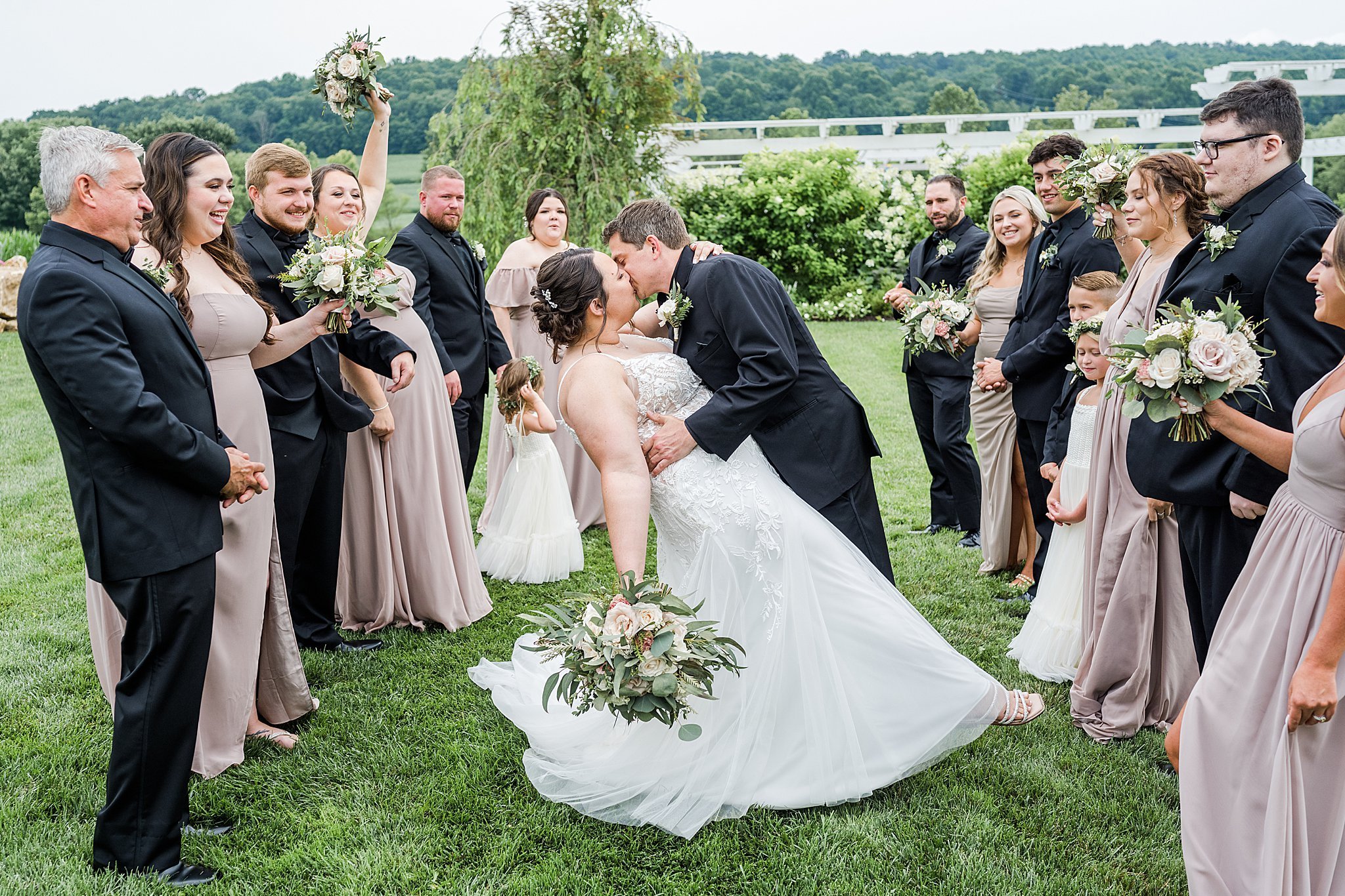 The Barn at Stoneybrooke Summer outdoor Rainy Wedding Photography_5260.jpg