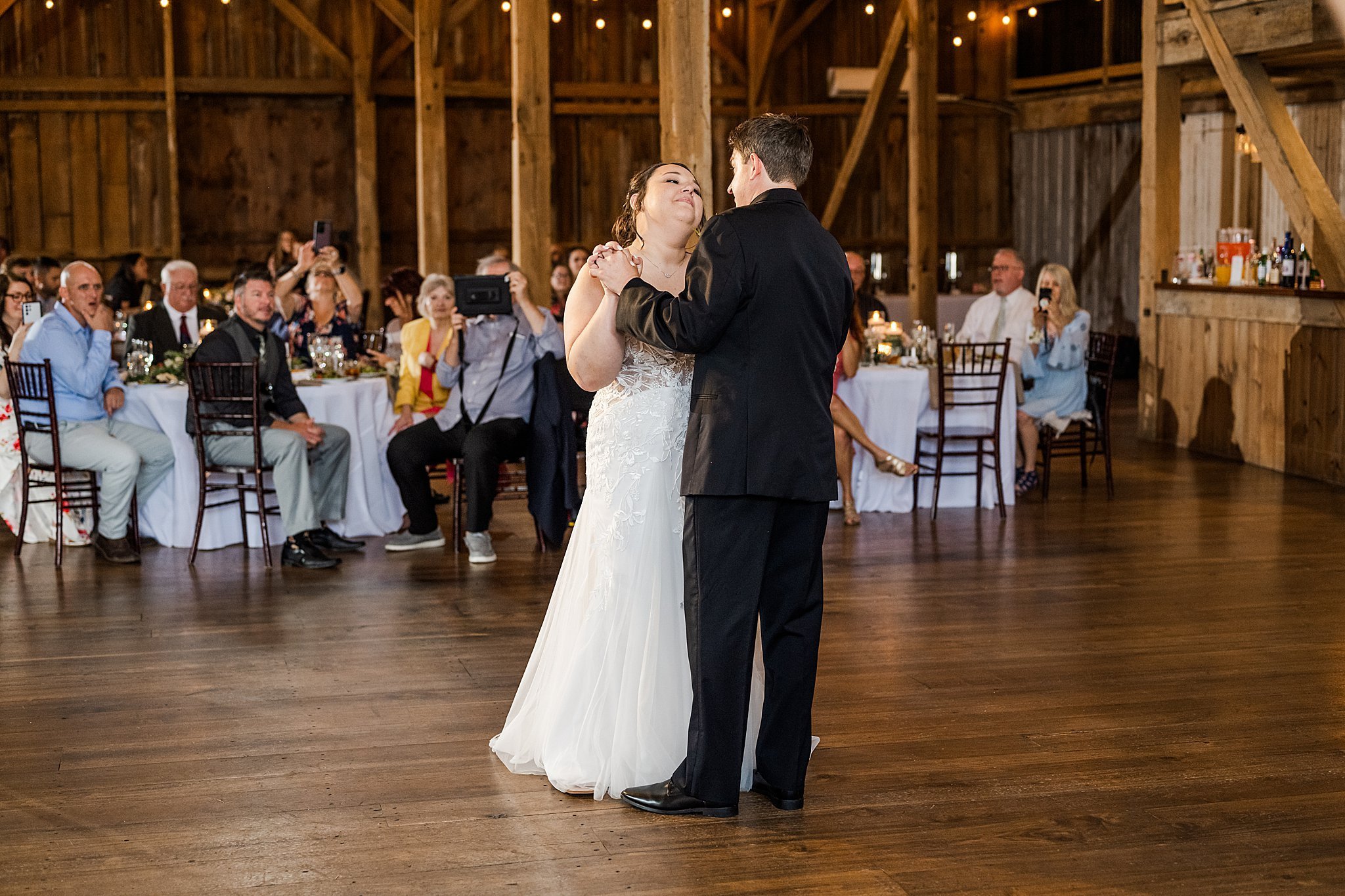 The Barn at Stoneybrooke Summer outdoor Rainy Wedding Photography_5247.jpg