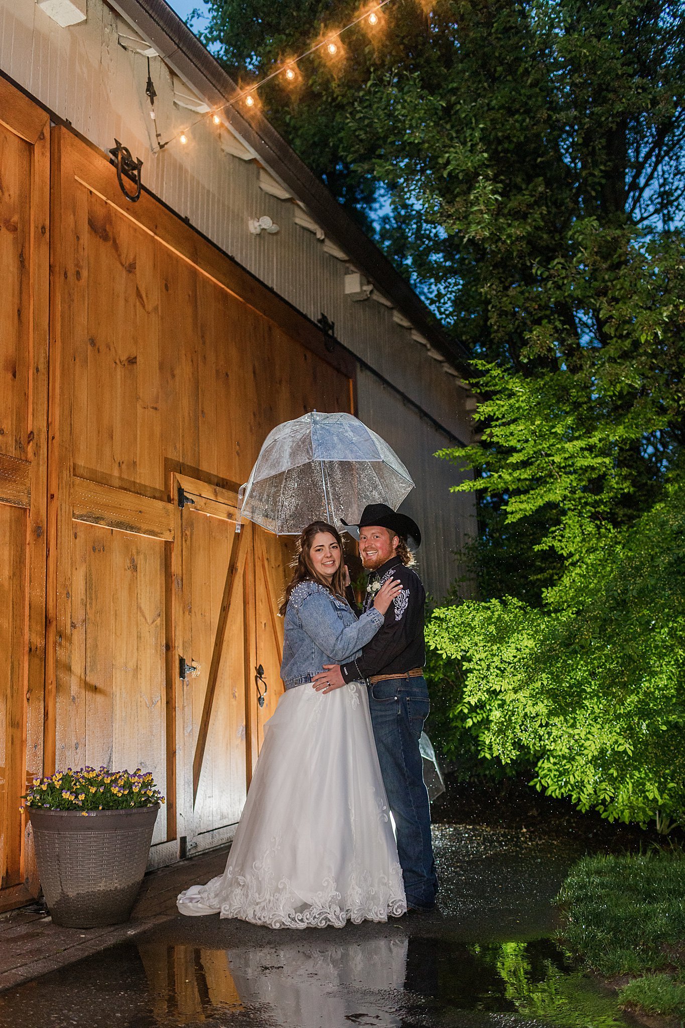 Smoker Farm Spring Rainy Day Wedding Photography_4675.jpg