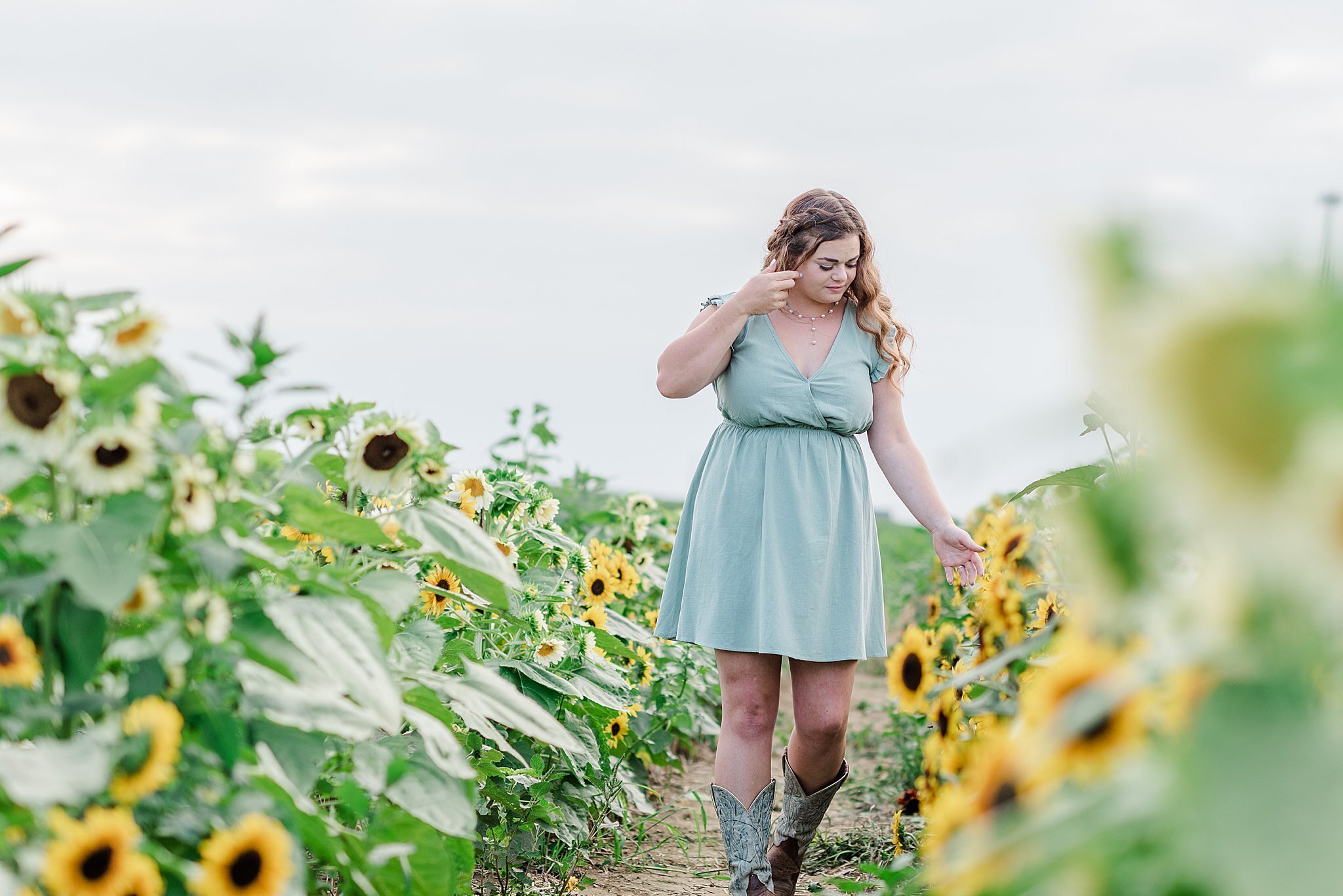 Sunflower Field Engagement Session Lancaster PA Farm_3326.jpg