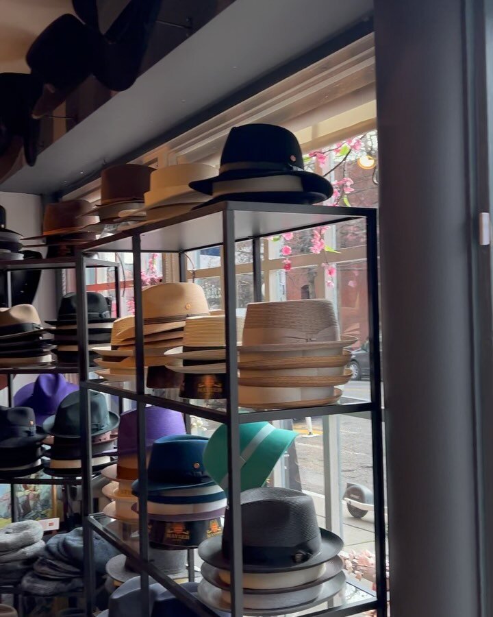 Upped my hat game at the Eclipse Hat Shop in Seattle today! We play @mooretheatre_ tonight with @rainbowgirlsband !!!
#thewoodbrothers #stetsonhats #livemusic #seattlewa #mooretheater