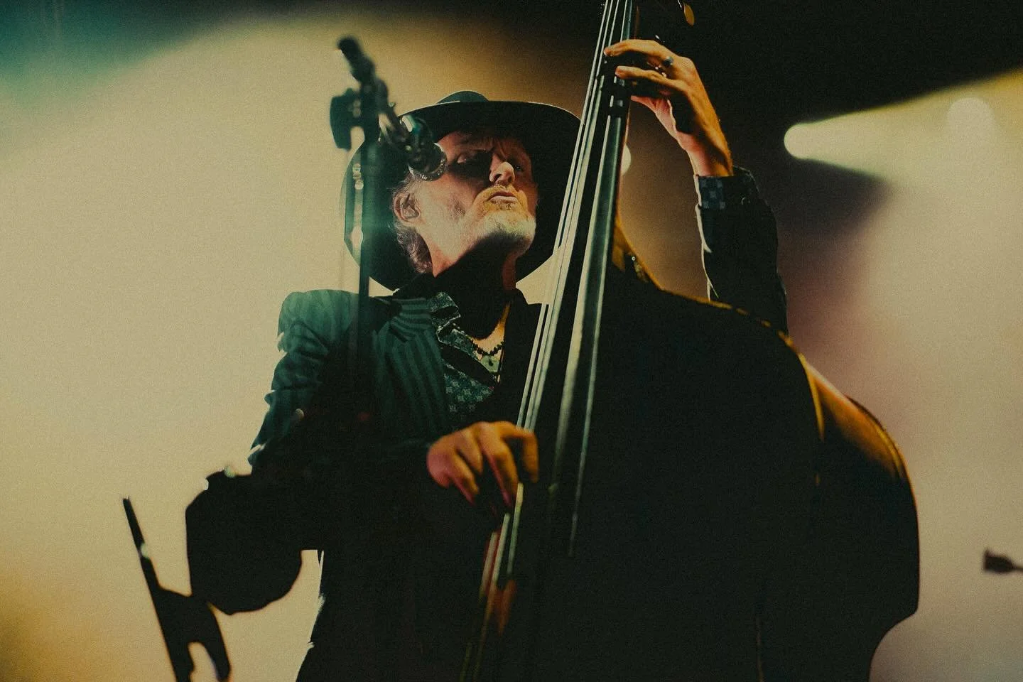 Celebrating the one and only Chris Wood today - happiest of birthdays to you!

📸 by @tristanwilliams