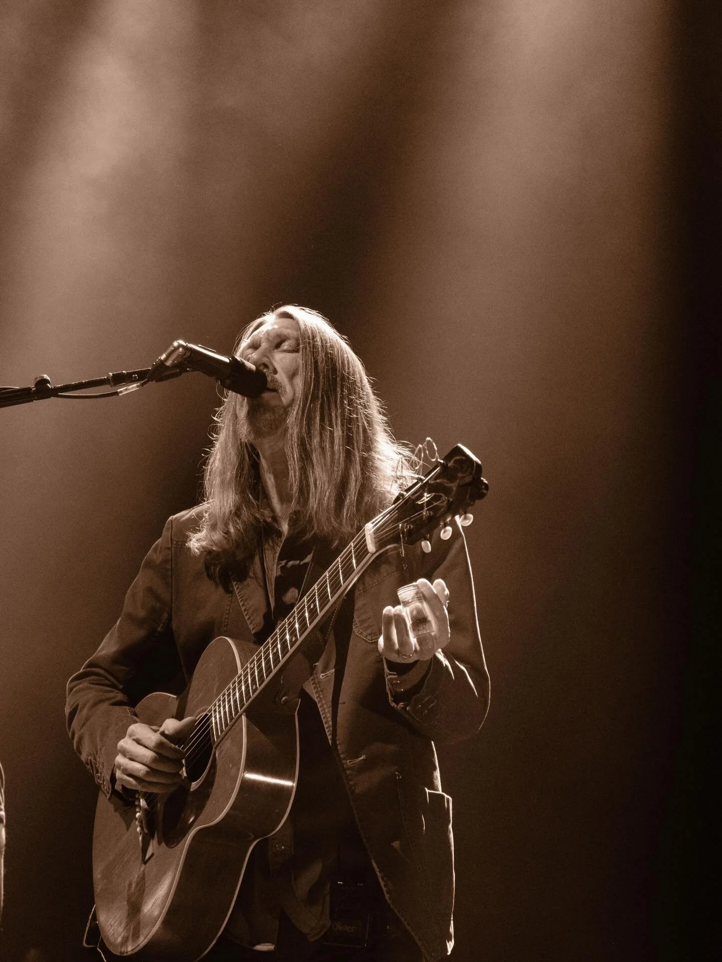 Some photos from @missionballroom 🏔️

Tickets are on sale now for our upcoming summer shows, including one just added at @mishawakaamphitheatre in Bellevue, CO! 

📸 by @sarahjessica_photos
