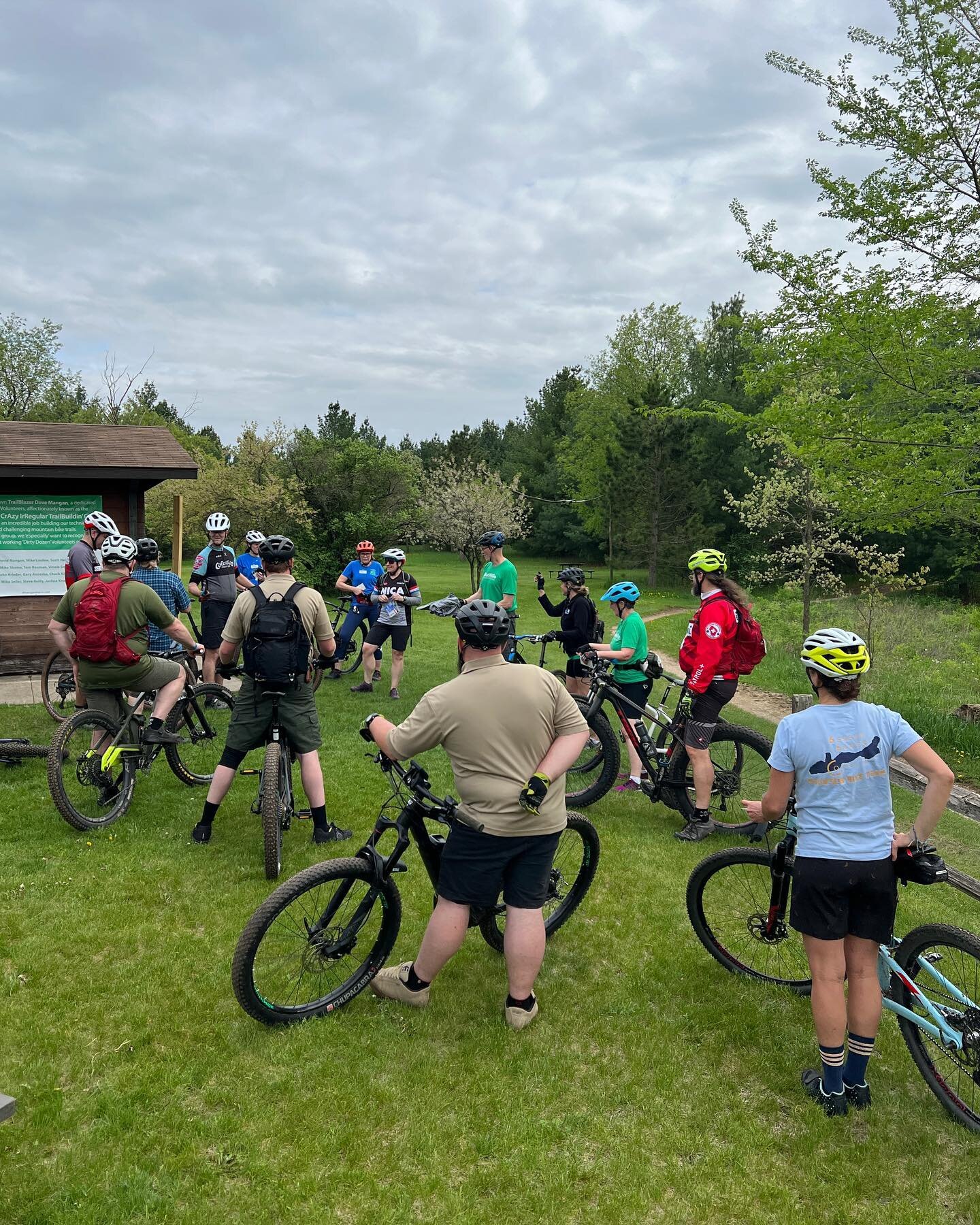 We had a great weekend at OutWIGo Green hosted by @wi_dnr. Even though the clouds looked ominous we were able to get a few people out on bikes thanks to @wheelandsprocket and @avantcyclecafe. To top it off @mini_switz hosted @skorr_wisconsin, @wiscon