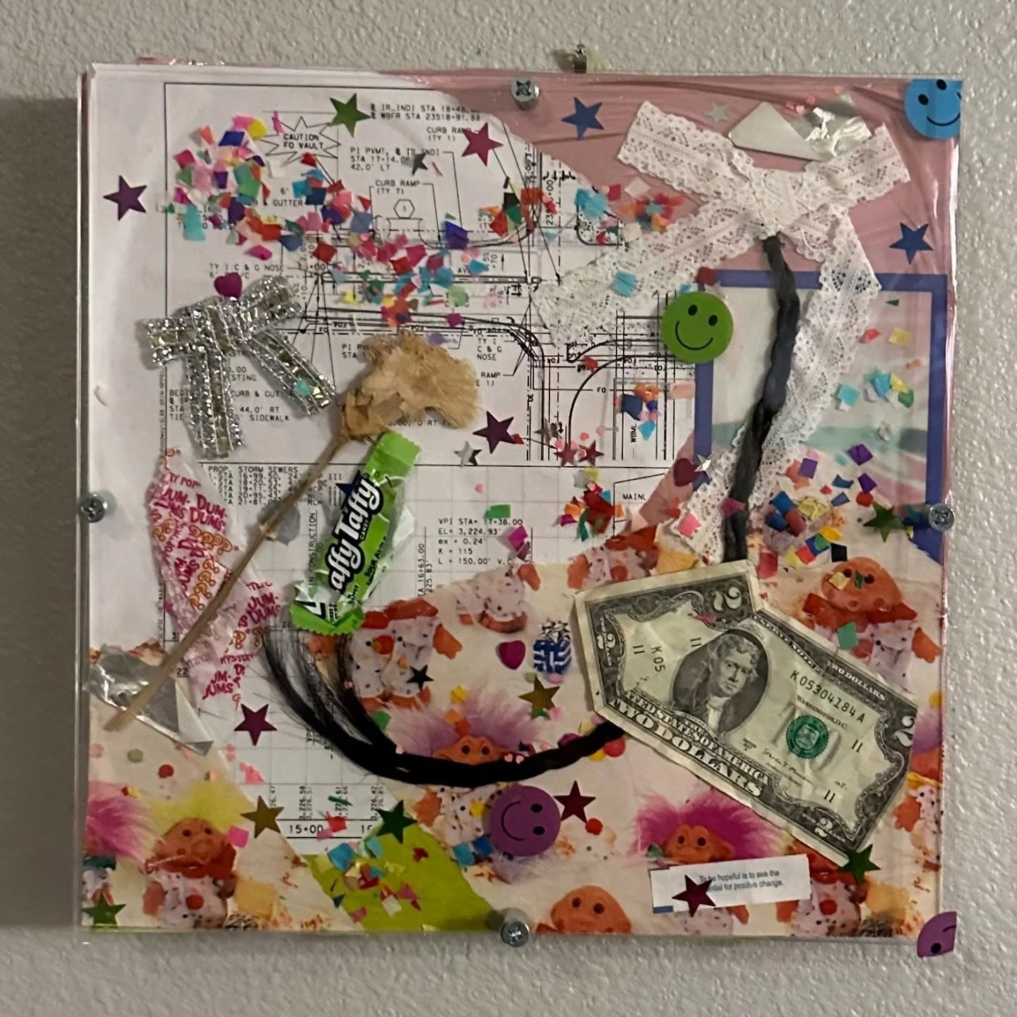 A piece I made for @elpasoframeco in November fully inspired by the @ashleywilliamslondon trash bag ♡ I went back and forth on placements of things for soooo long I see the appeal with found object, there are puzzles everywhere for those with eyes th