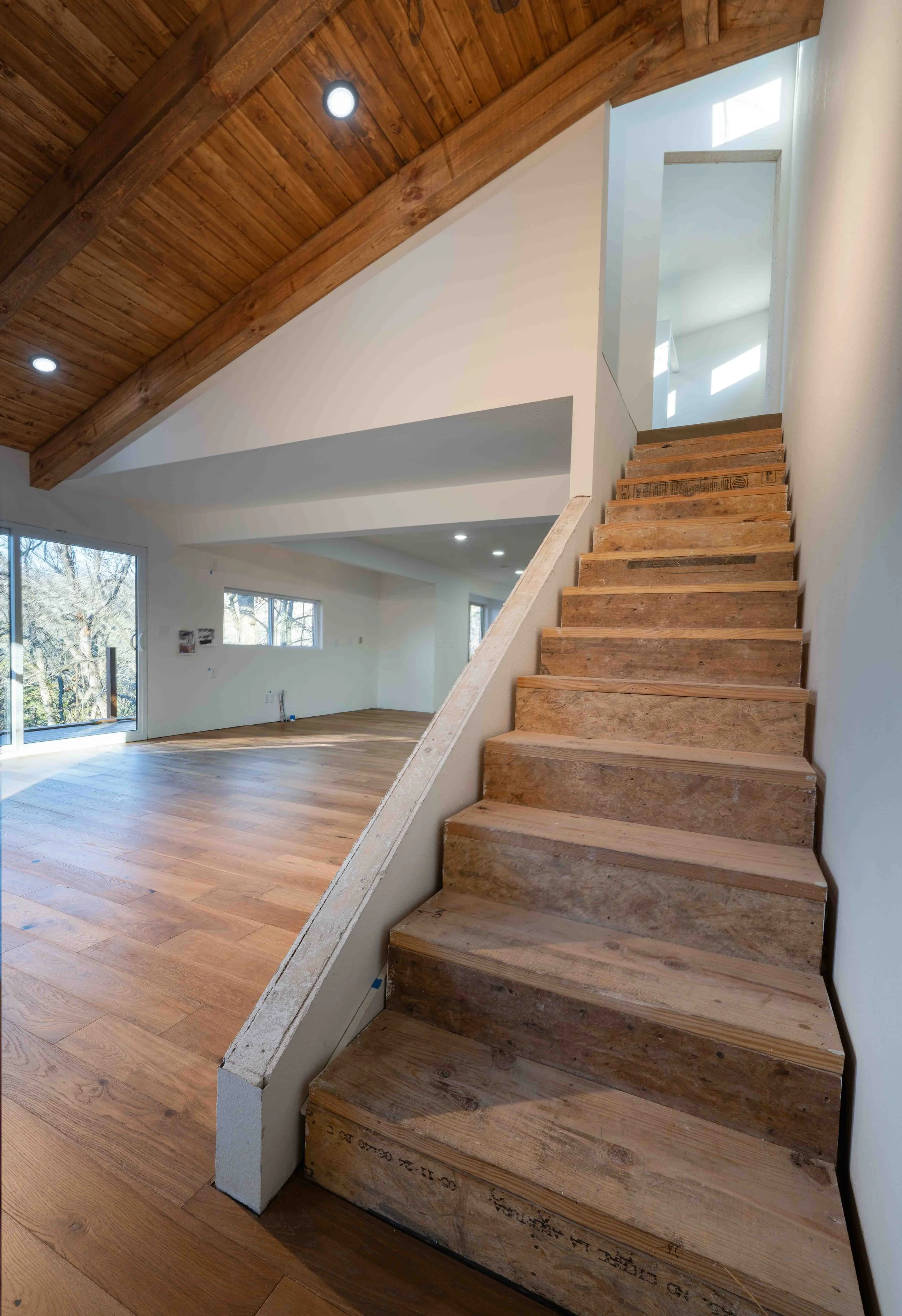 Rollin-Acres-Main-Stairs-To-Master.jpg