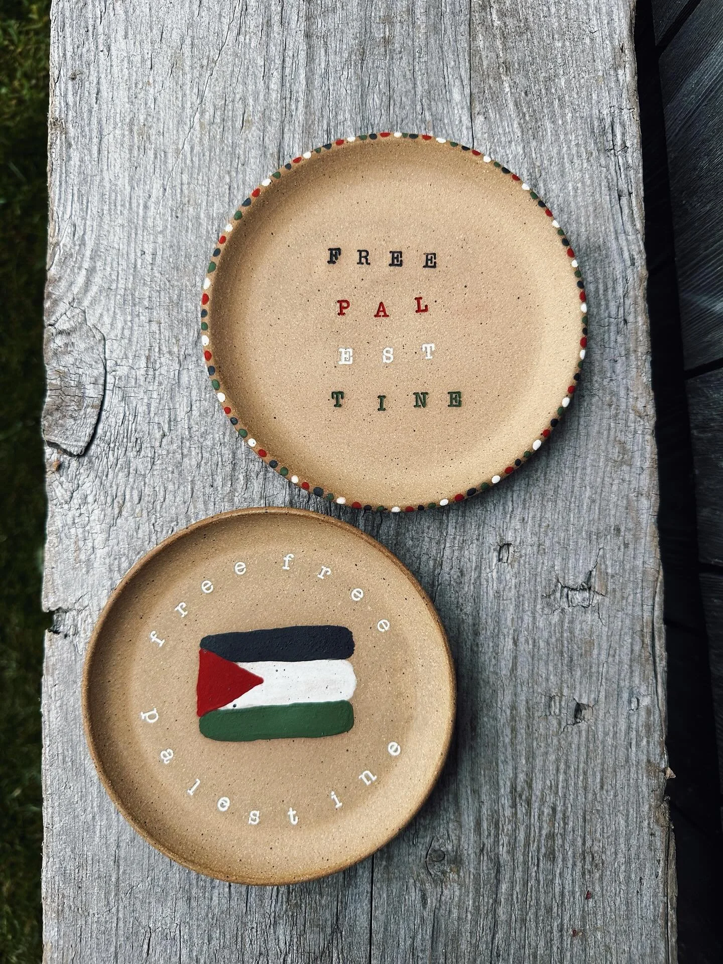 palestine will free us all 🇵🇸❤️
2 of each plate are available to ship - pick your price (suggesting $50 and above) 100% goes to @gazamutualaidsolidarity