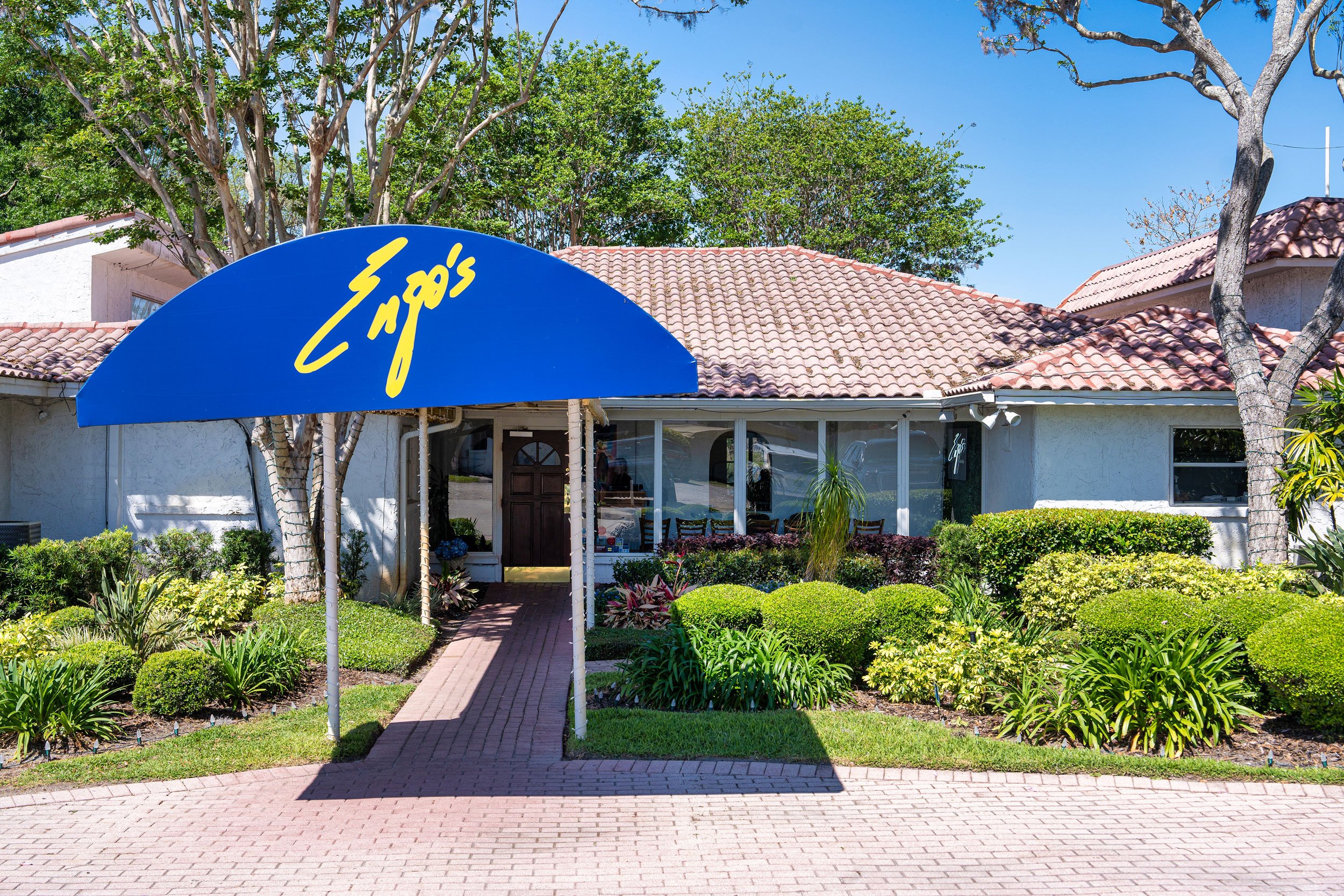 Enzos-on-the-lake-orlandos-best-italian-restaurant-our-story.jpg