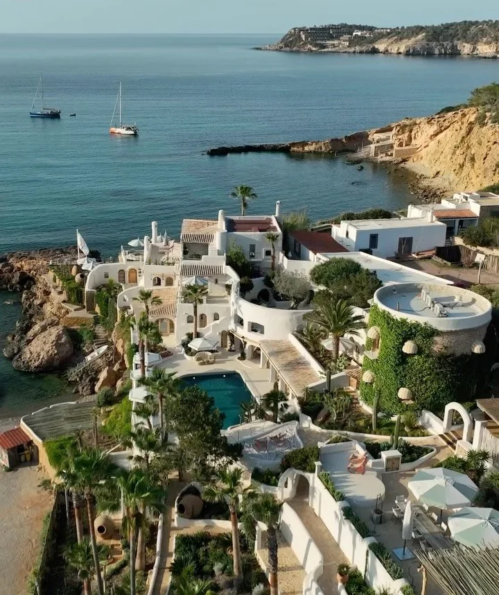 In the beautiful north of Ibiza, with the most privileged waterfront location on the island, this magnificent nine-bedroom coastal estate defines authentic barefoot luxury. 

With unrivalled sea vistas and private beach access, Fincadelica Xarraca is