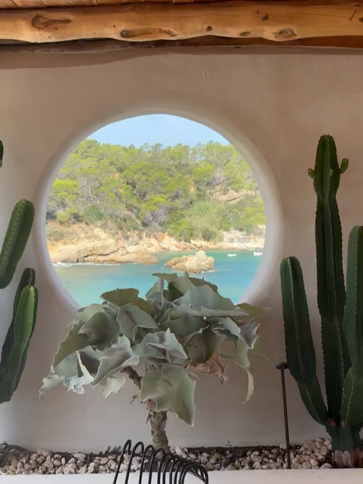 Soulful luxury, Ibiza style. 

Fincadelica Xarraca. 

#ibizaluxury #luxuryibiza #luxuryrealstate #luxuryvilla #dreamhome
