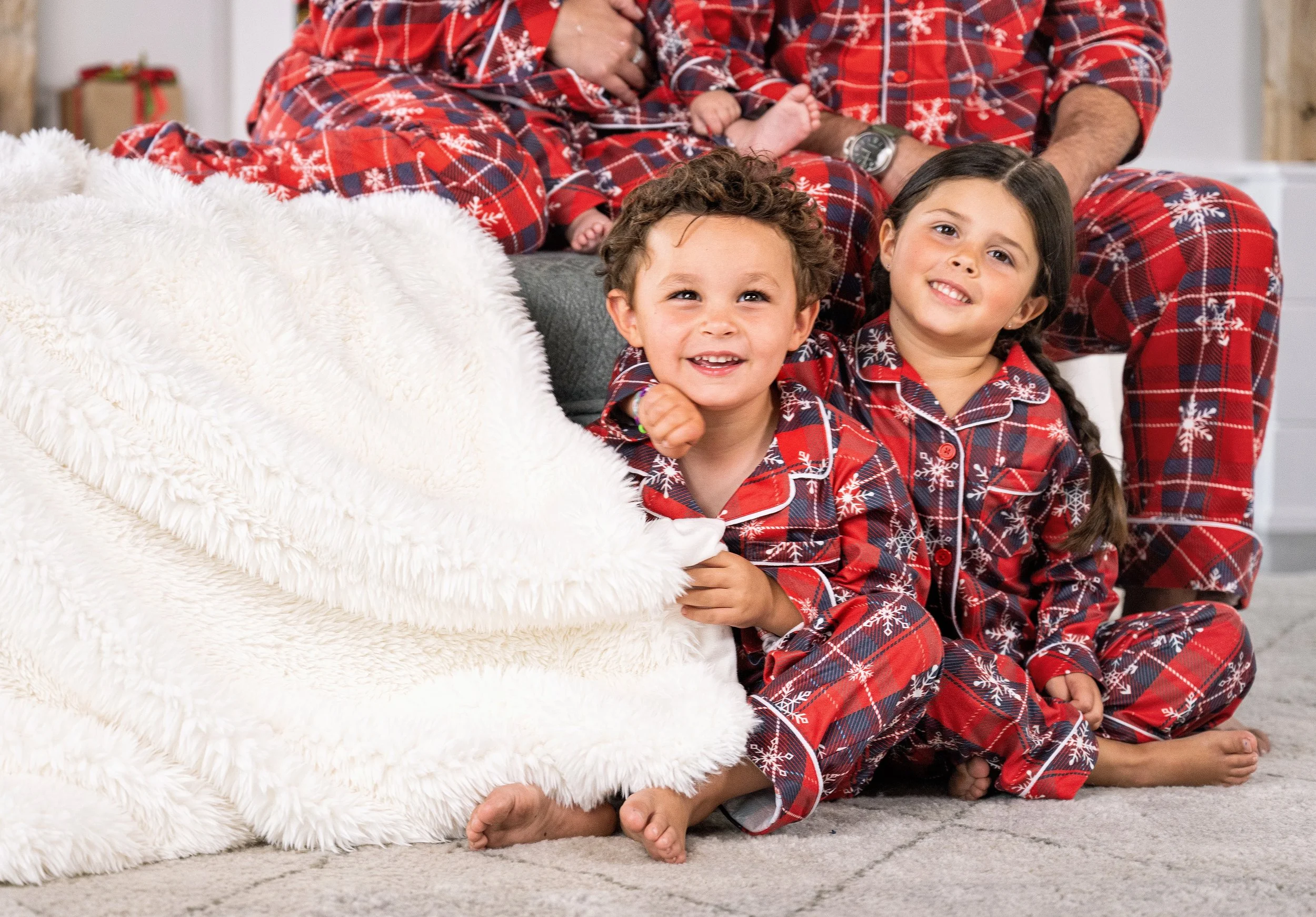 PJG-GFS024139-Americana-Plaid-Snowflake-Matching-Family-210805-8367.jpg