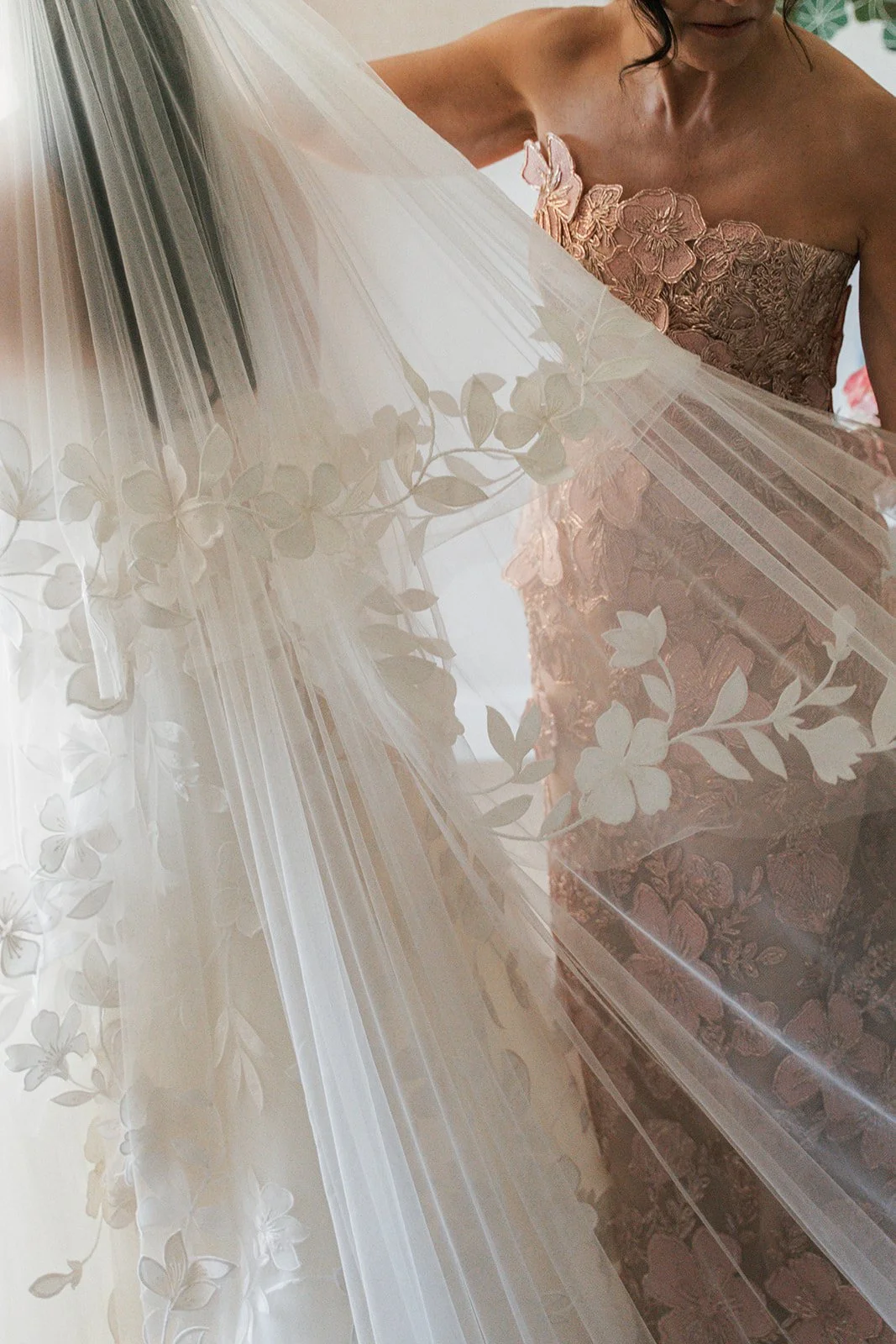 Oscar de la Renta bridal gown