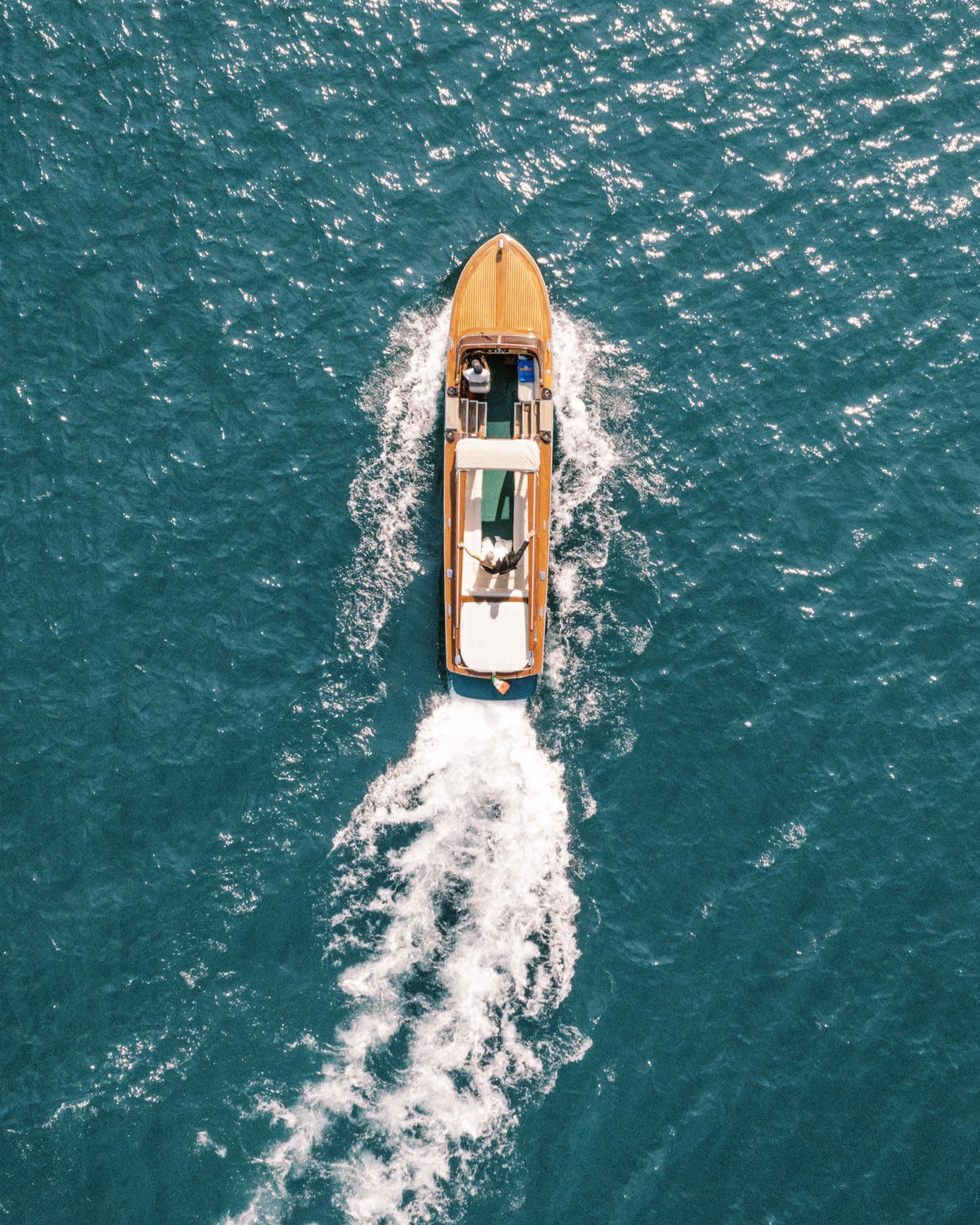 Destination-Wedding-Boat-Lake-Como.png