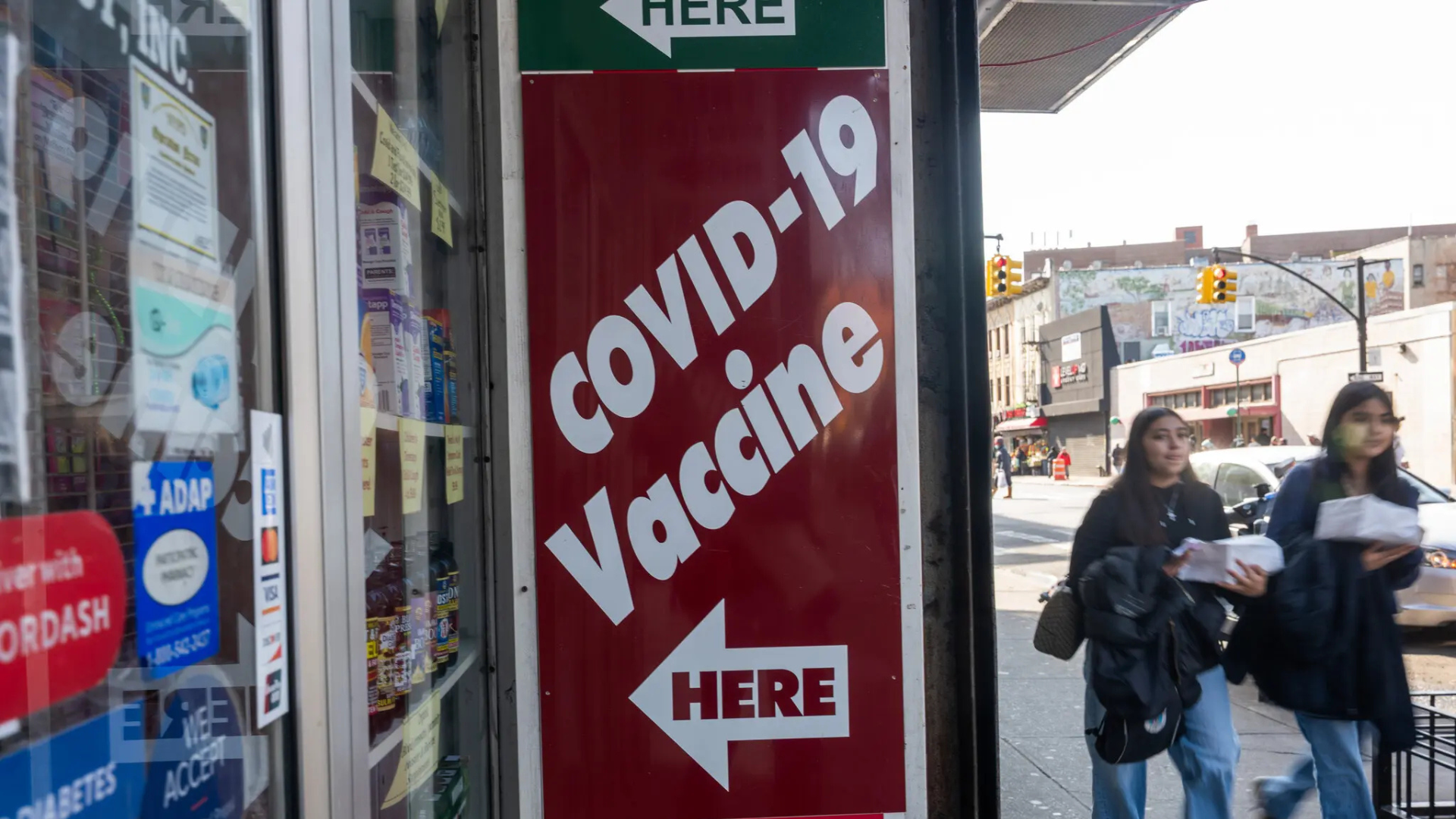 C.D.C. Uncertainty Upends Covid Vaccine Access at CVS and Walgreens