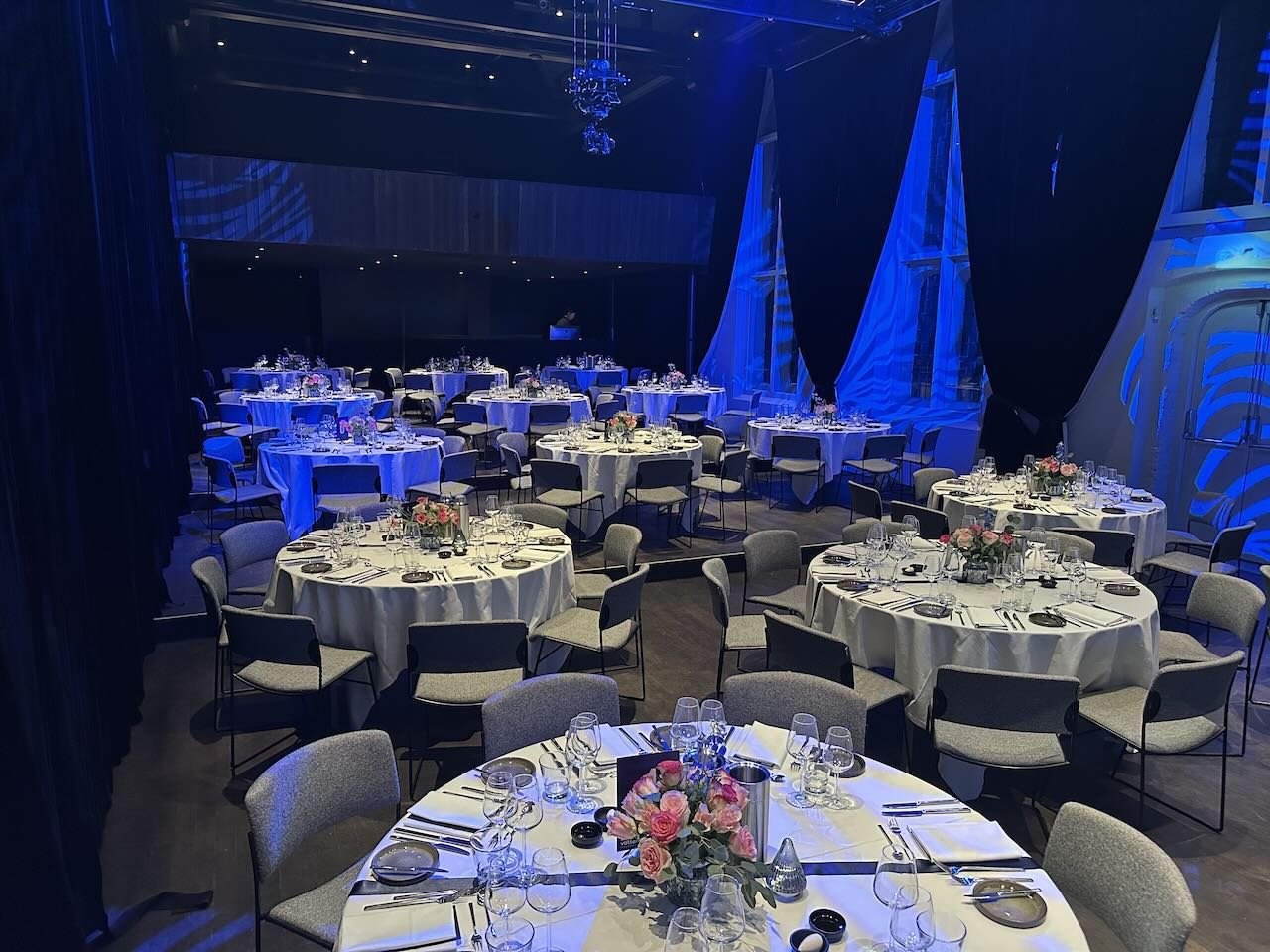 5. Diner grote zaal.jpeg